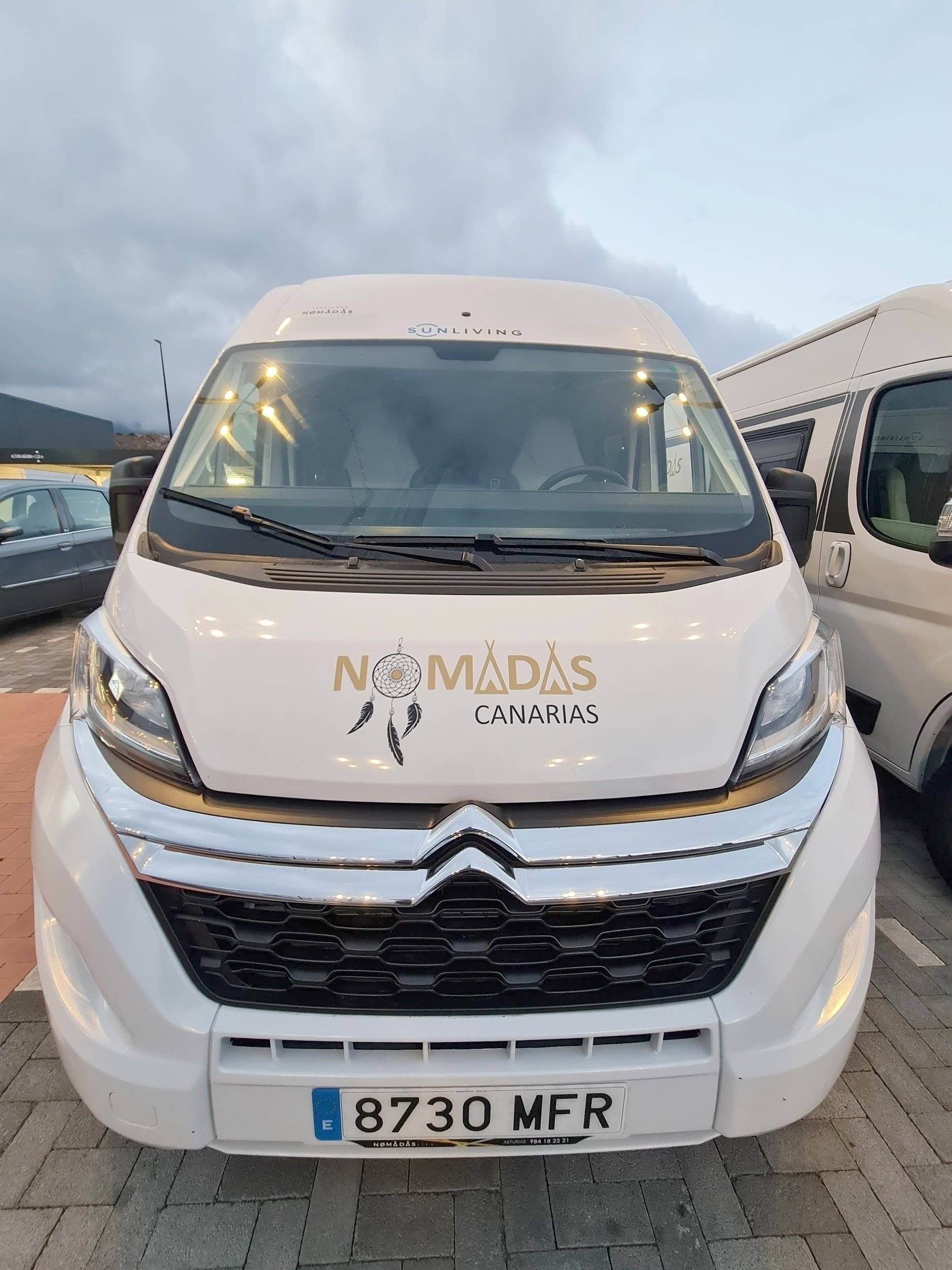 Front view from 3/4 Citroën Citroën - Yescapa