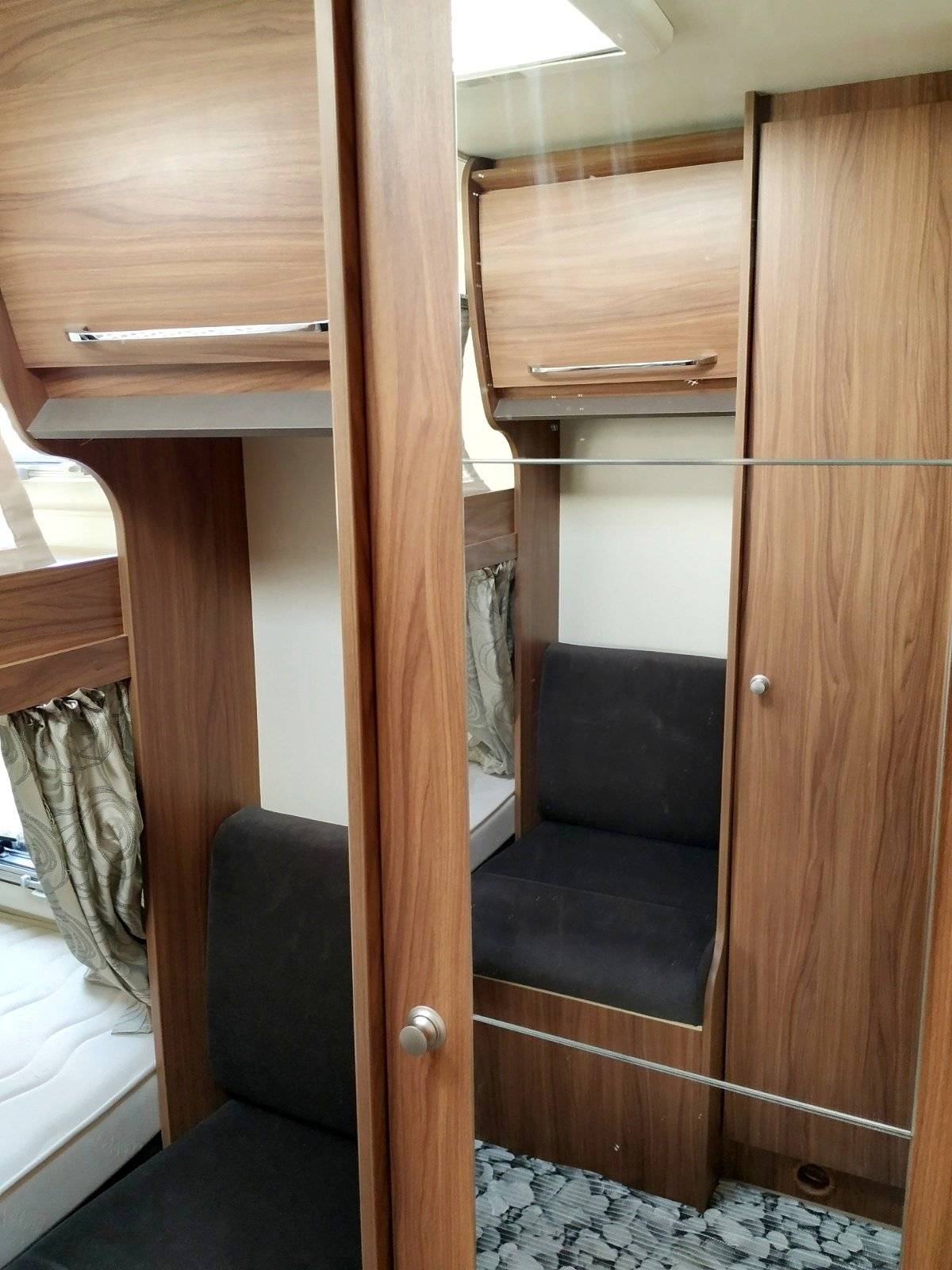 Dining Area Fiat Ducato 2,3 l 148 ch - Yescapa
