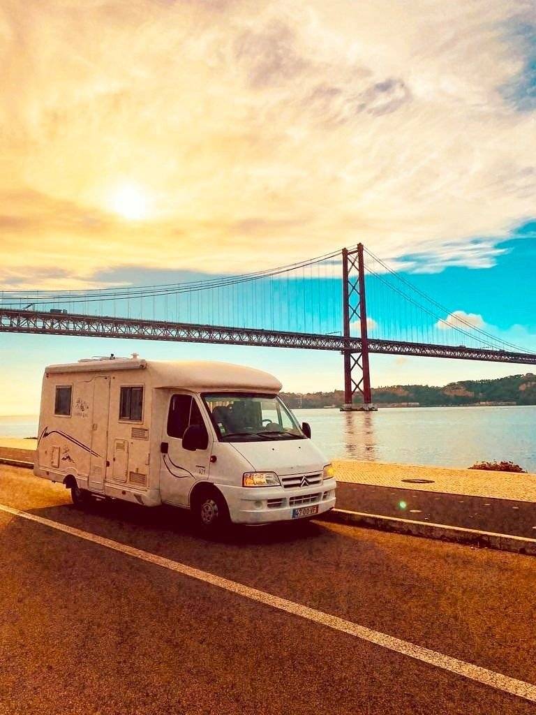 kofferanhänger dachzelt Van-Haltestelle Camping Anhänger mit Dachzelt – VAN-HALTESTELLE main image 1