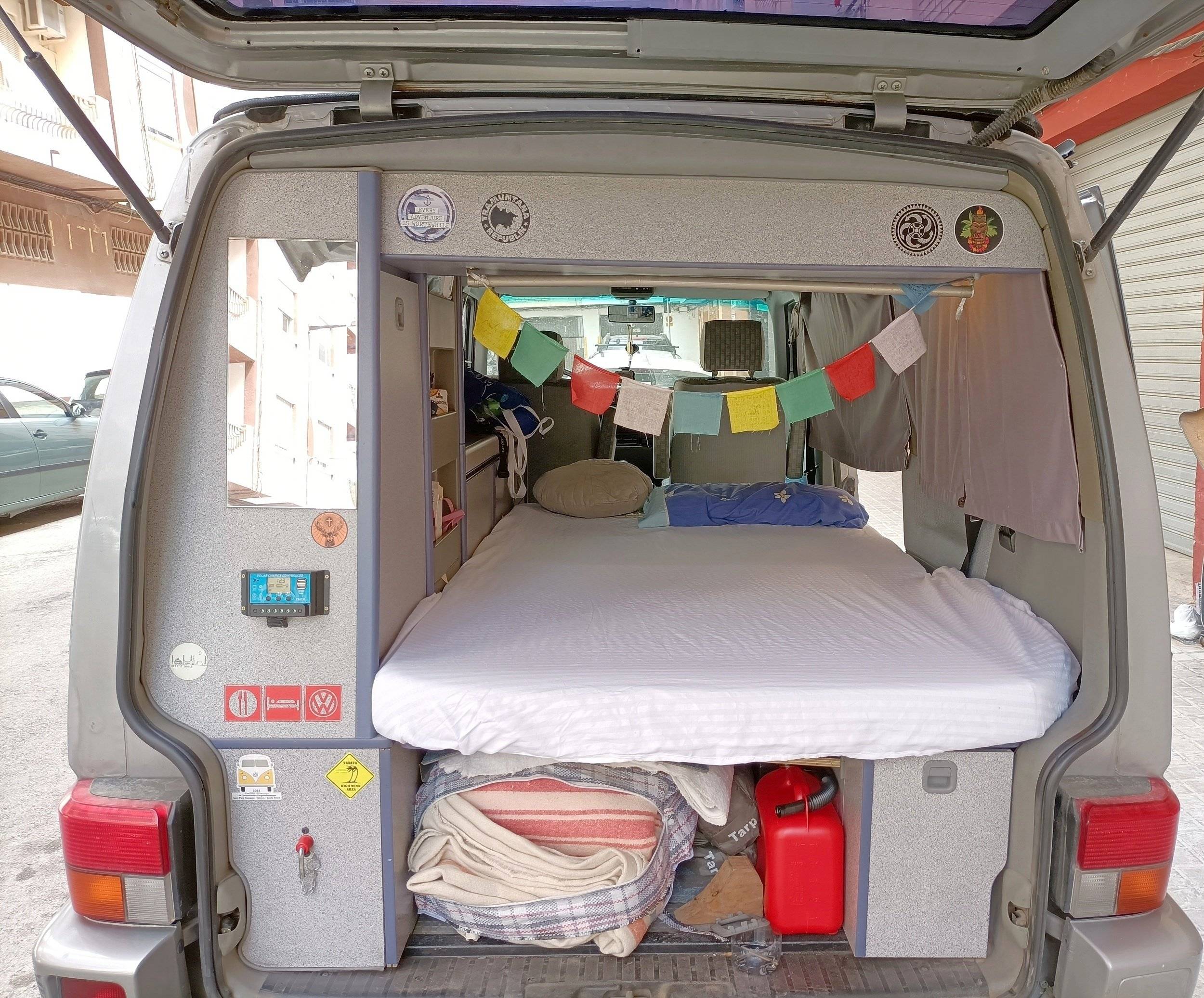 Couchages Volkswagen VOLKSWAGEN CALIFORNIA - Yescapa