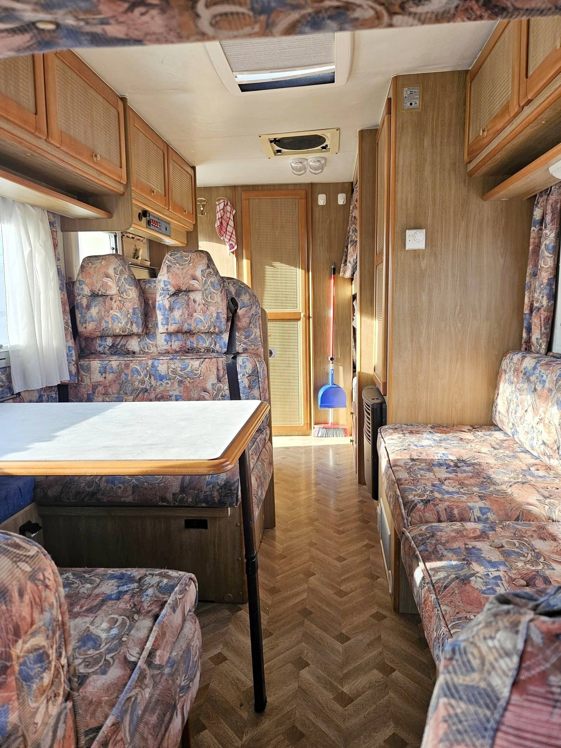 Dinette Fiat 2,5 td ducato - Yescapa