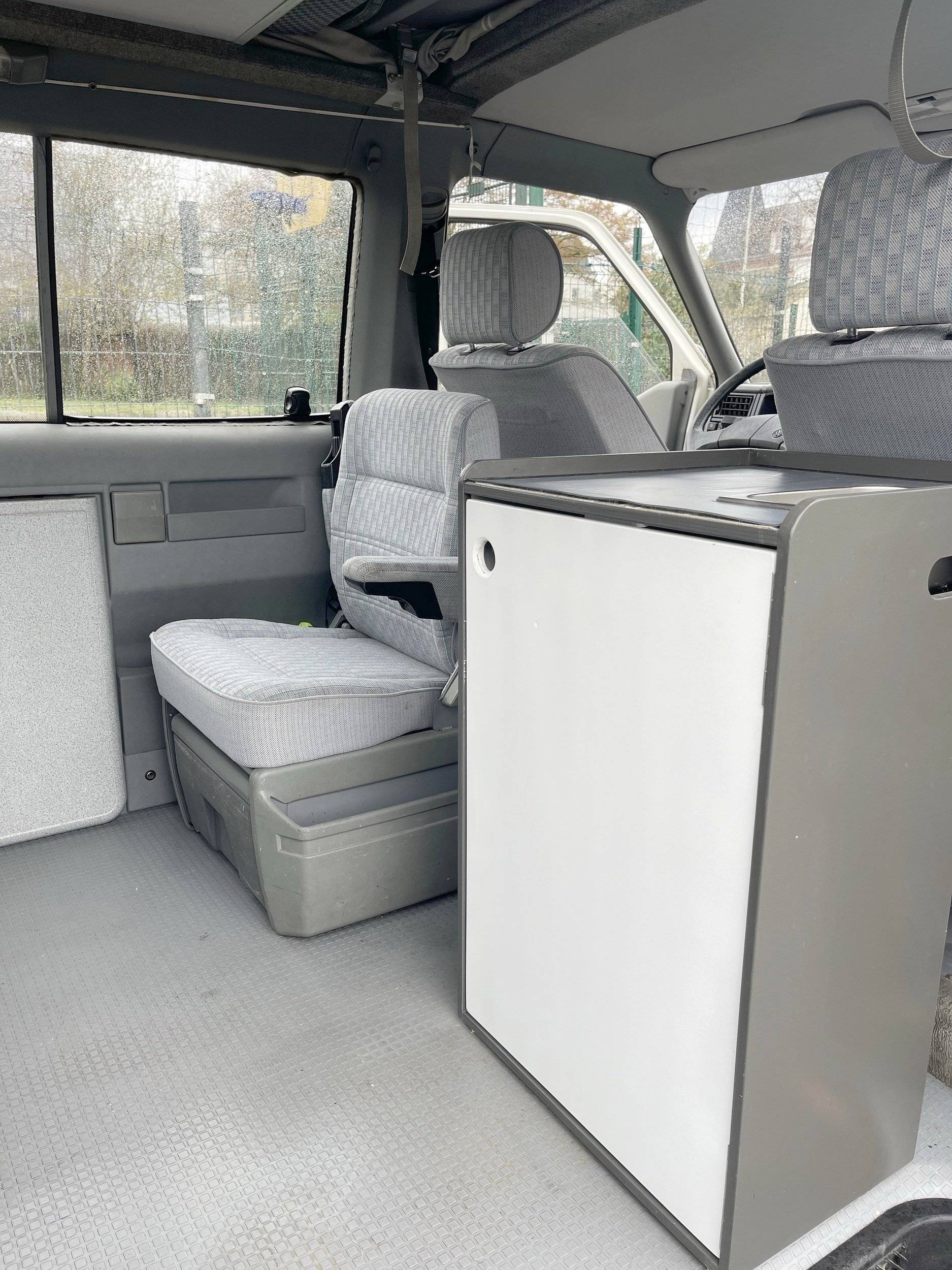 Volkswagen Transporter T4 2.4D