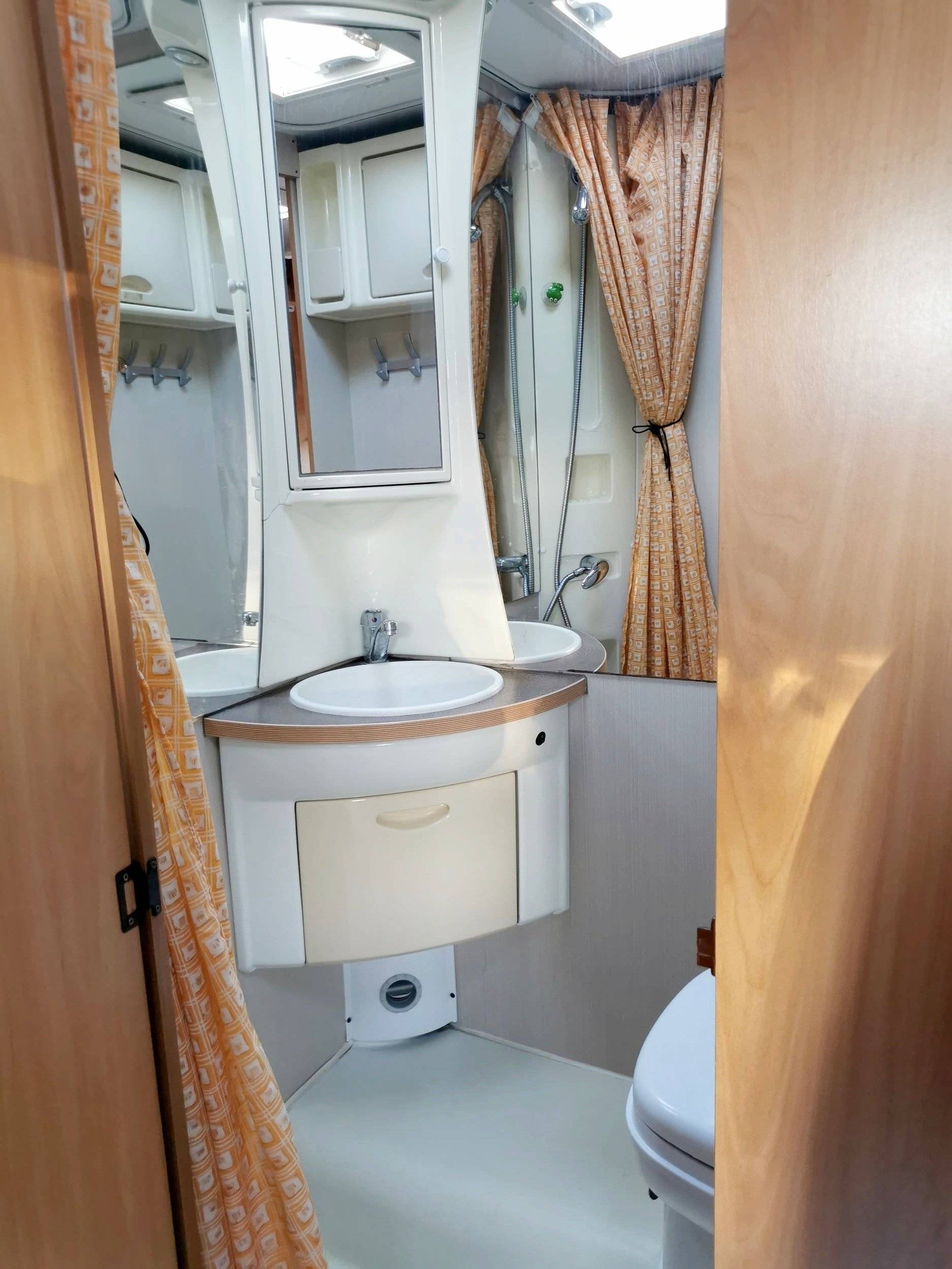 Challenger Genesis 31