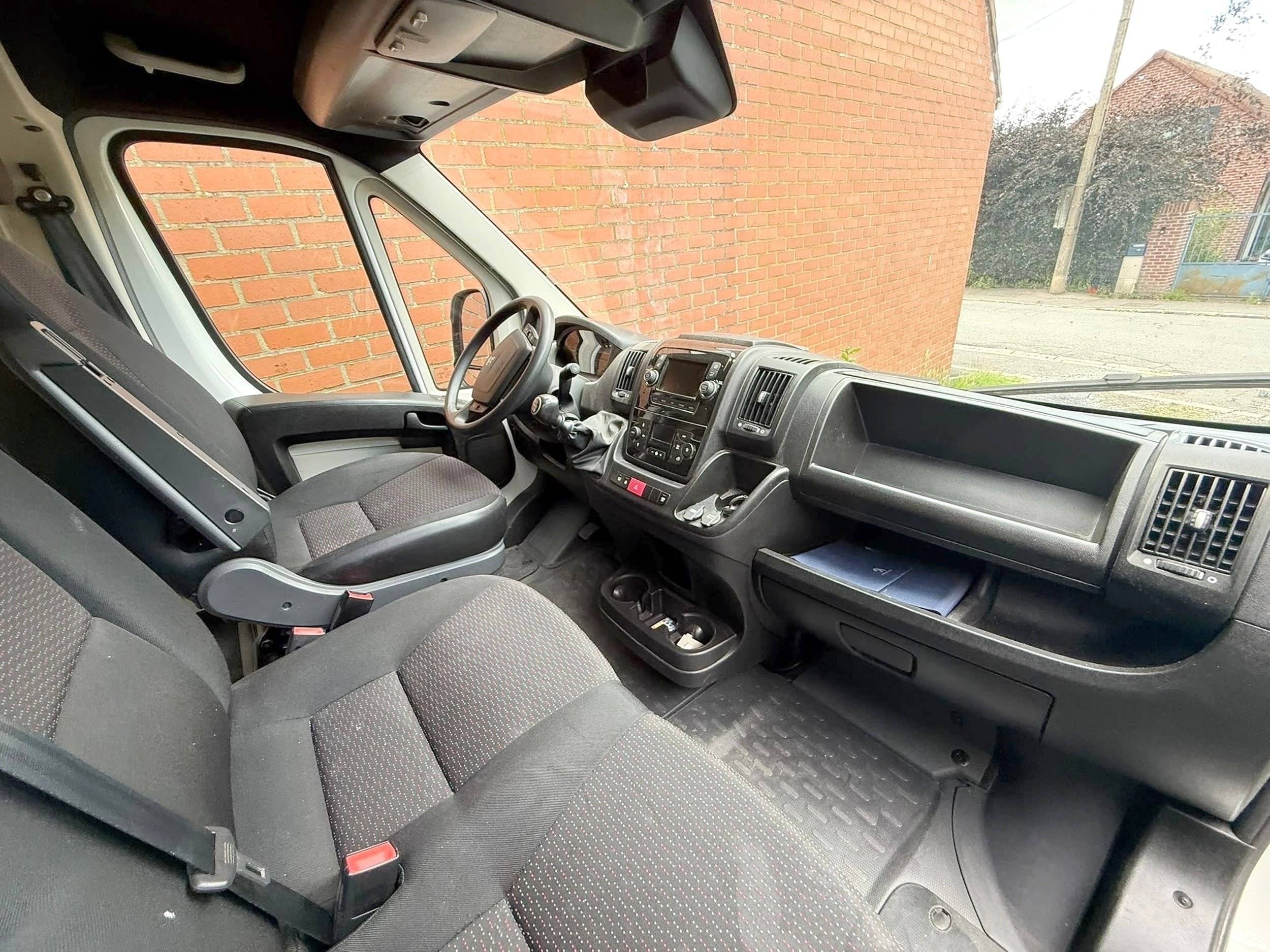 Peugeot Boxer 2,0 l 130 ch