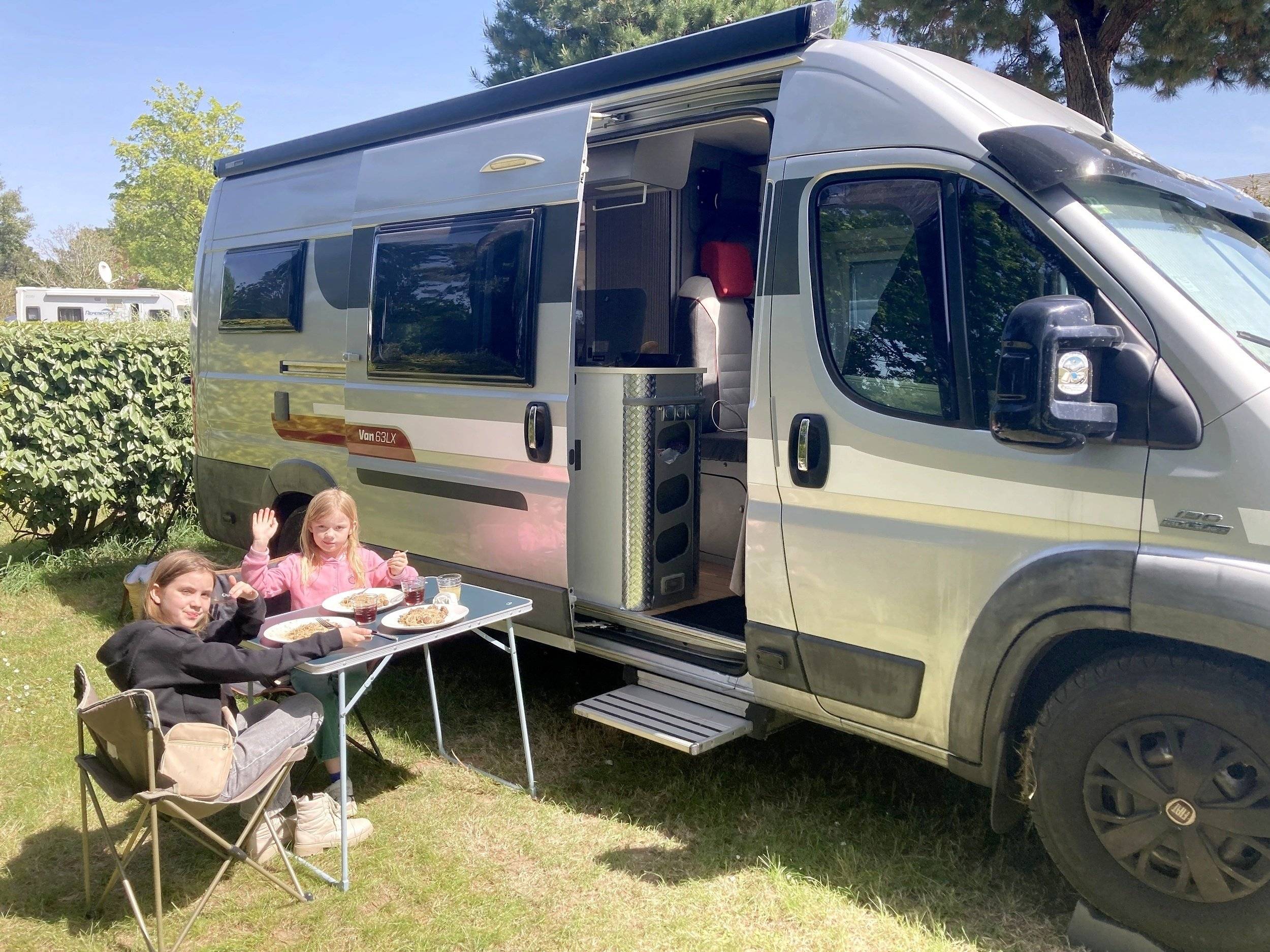 Vista del vehicle angle davanter Fiat - Yescapa