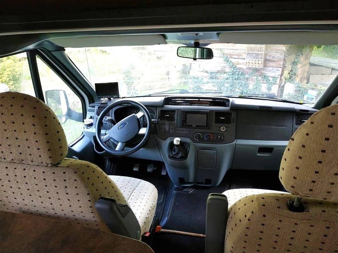 Challenger ford transit