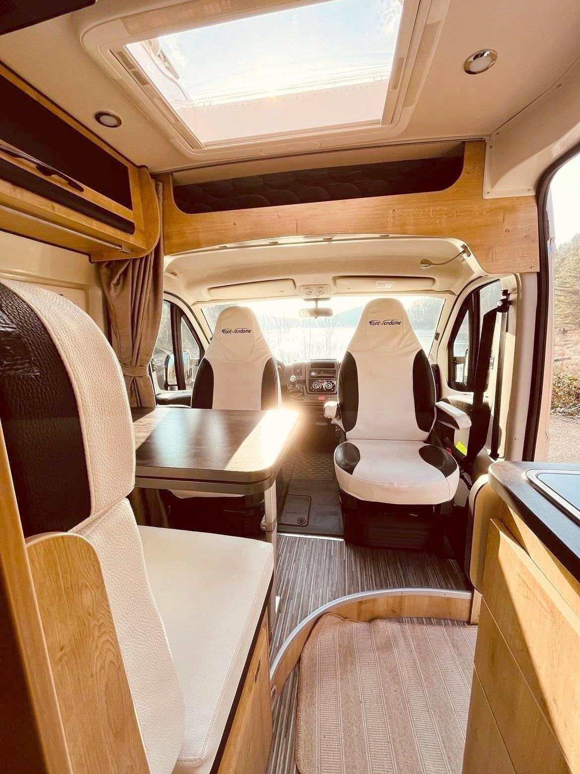 Font Vendôme font vendôme leader camp