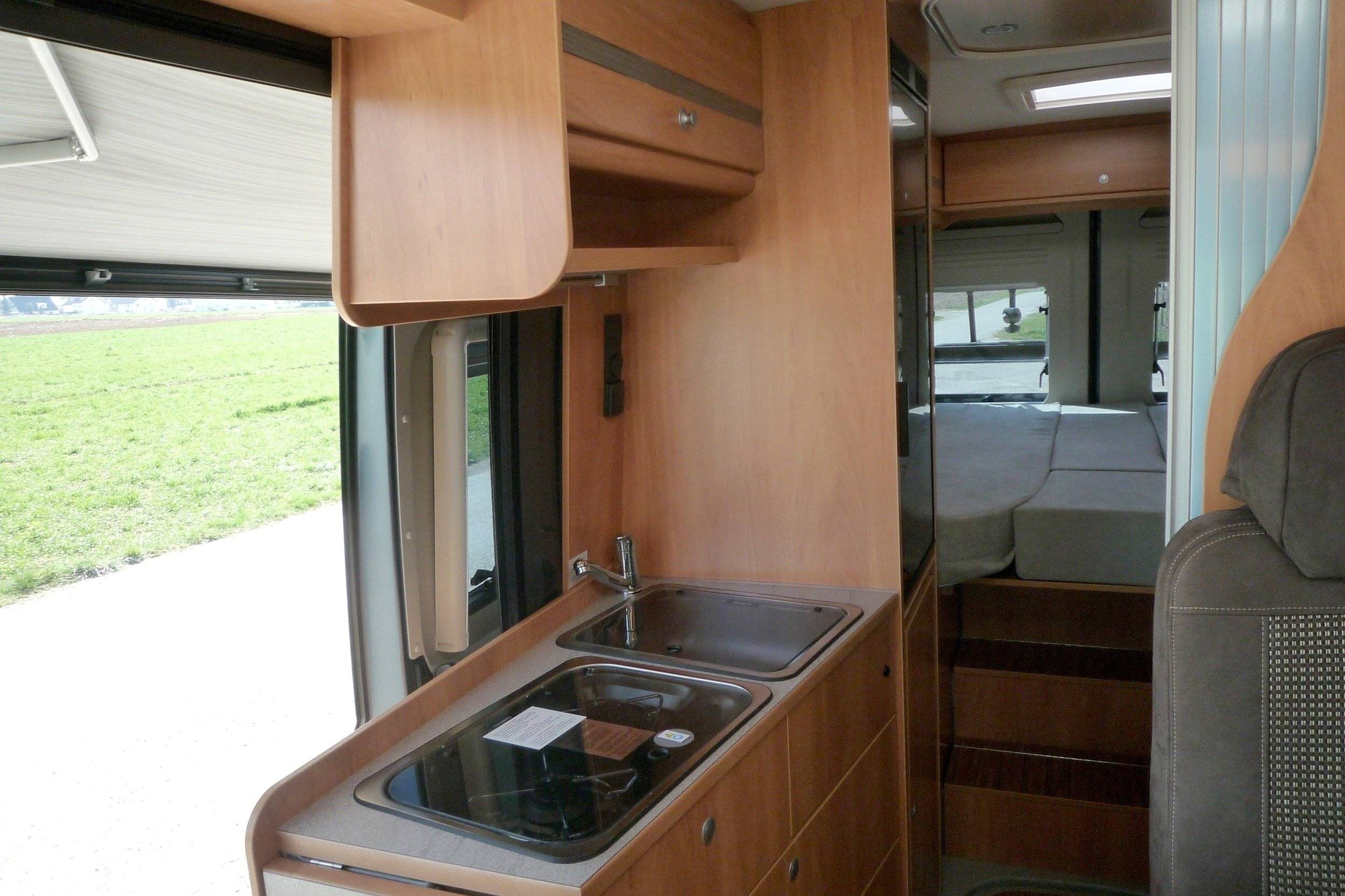 Pössl Pössl Roadcruiser 165 PS - Solar + Markise + AHK + Navi +RKF