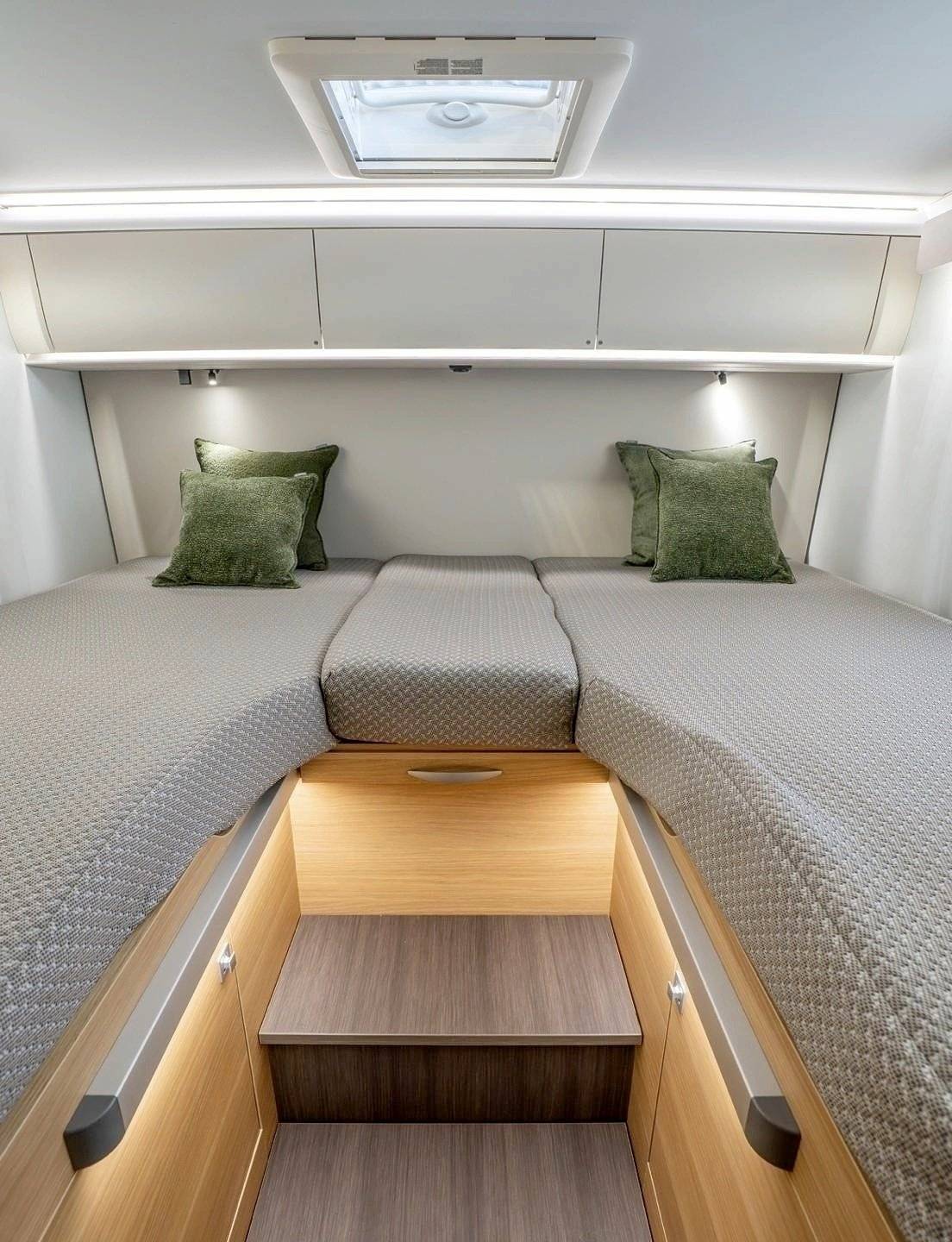 Berth Fiat Fiat Ducato 140 CV - Yescapa