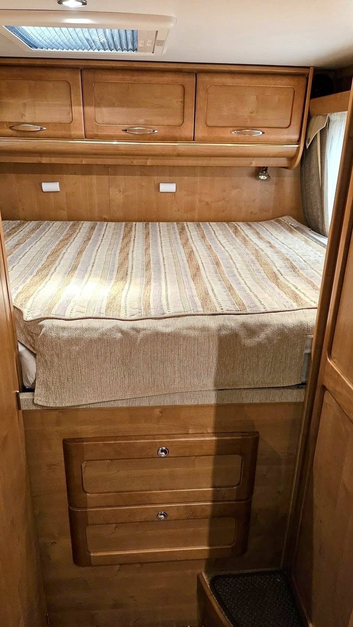 Schlafplätze Citroën Jumper 2,2 l 130 ch - Yescapa