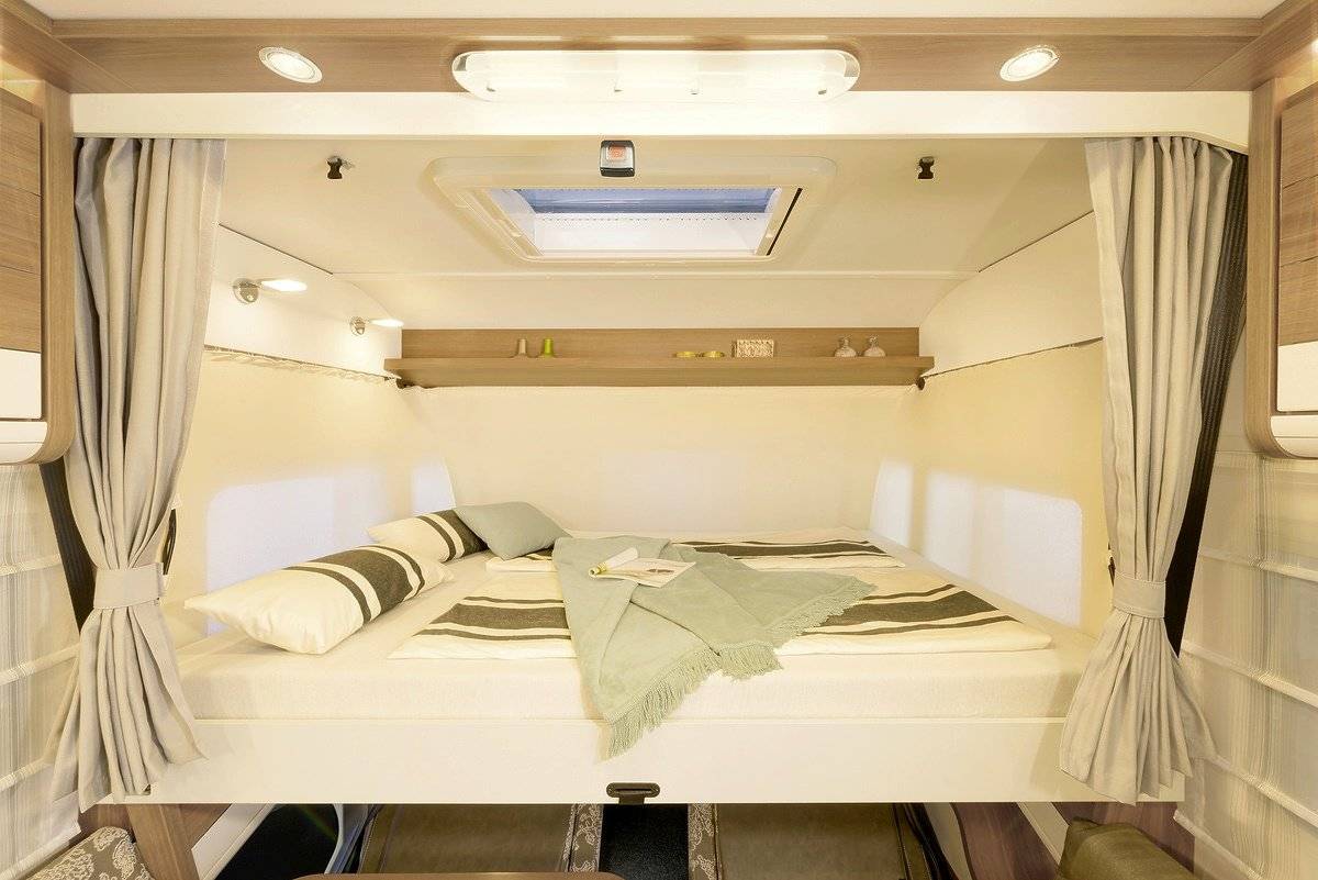 Plazas en cama Dethleffs XL I 7812-2 - Yescapa