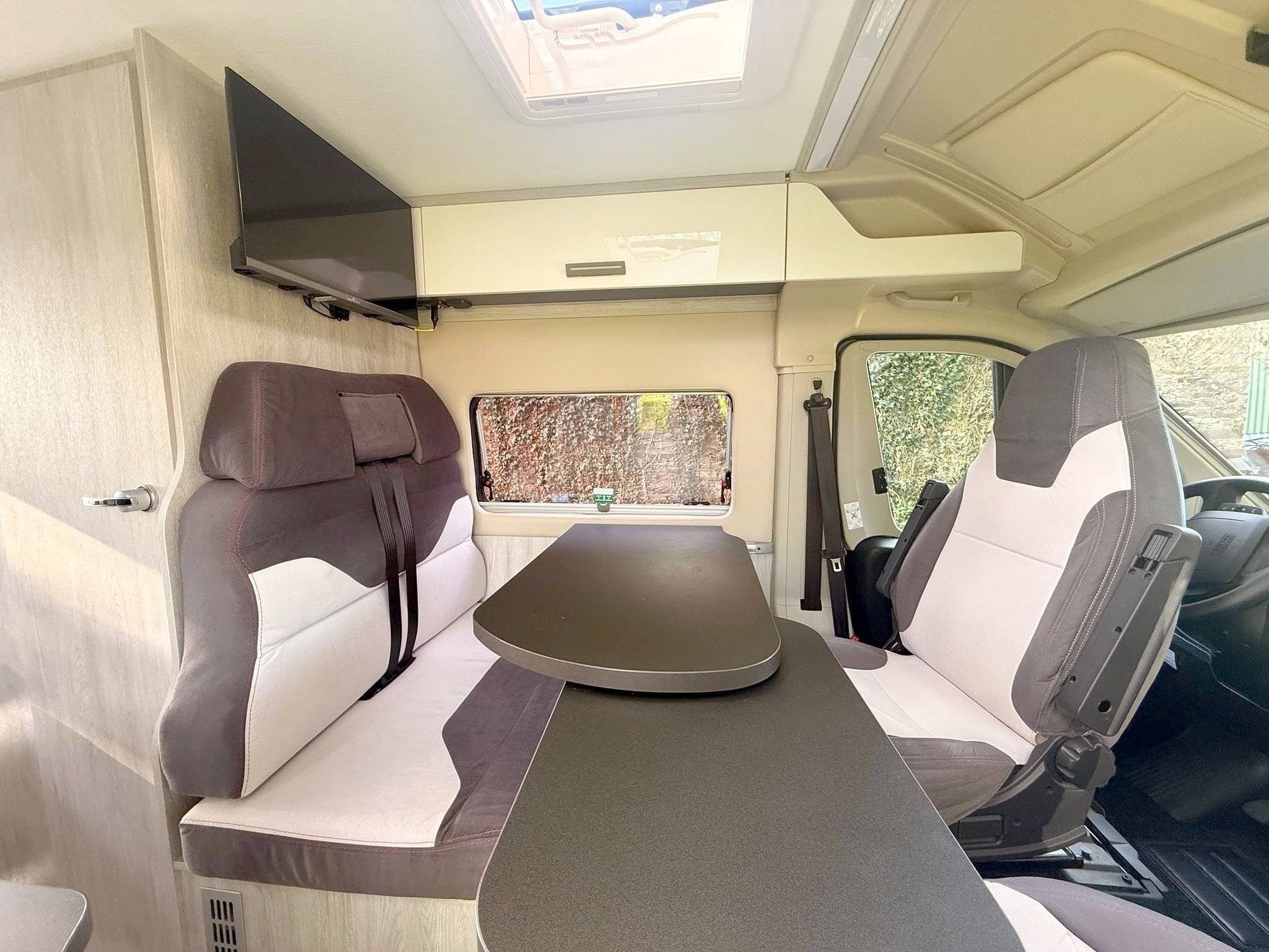 Eethoek Fiat FIAT DUCATO - Yescapa