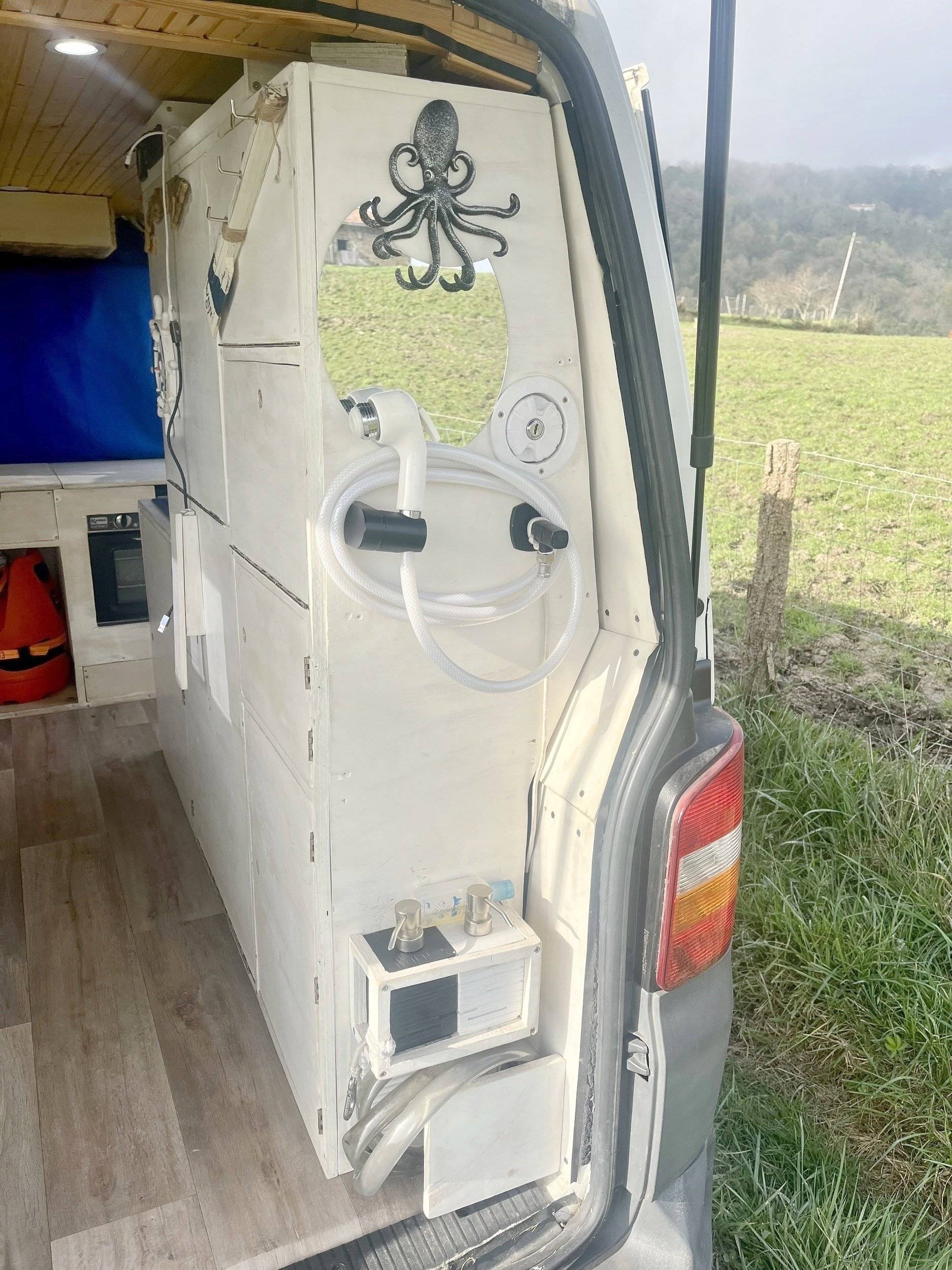 Volkswagen T5 2,5 l 130 ch