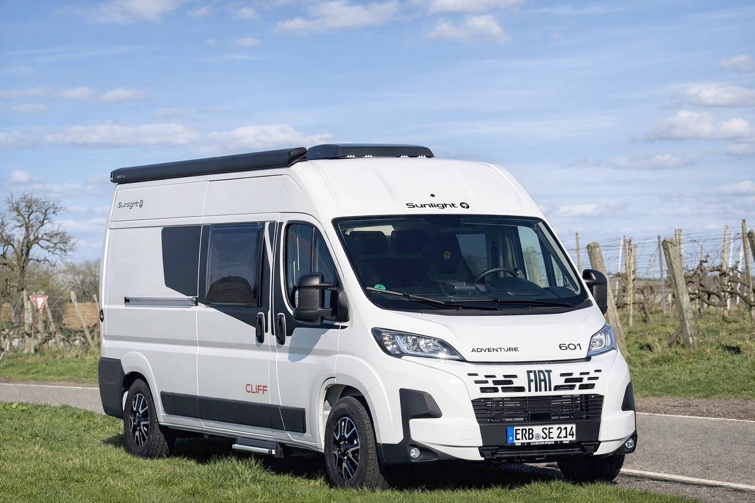 Vista del vehículo ángulo delantero Fiat FIAT DUCATO 2.2 140 CV - Yescapa
