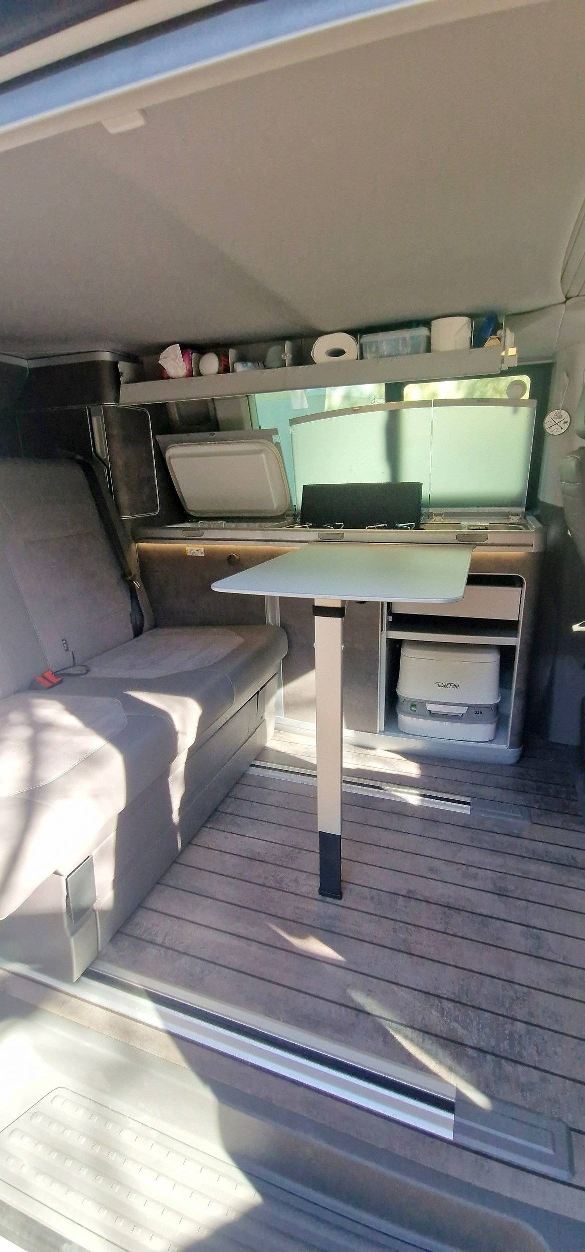 Coin repas Volkswagen T6.1 California Ocean 4Motion - Yescapa