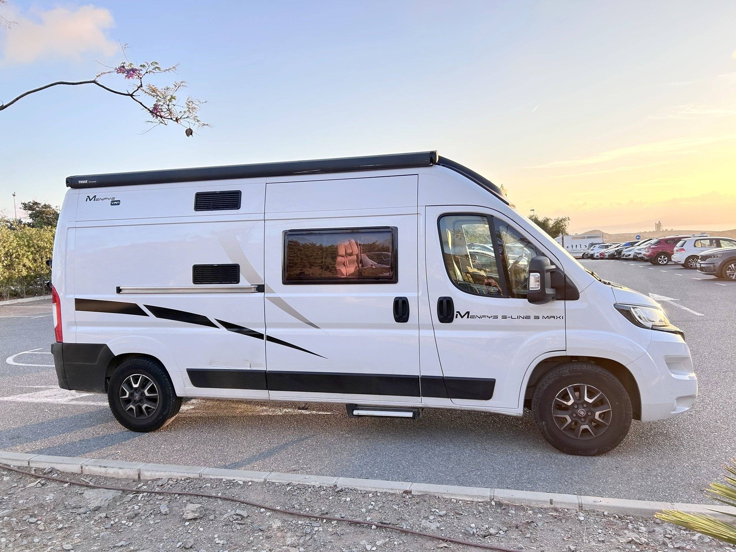 Vue avant de 3/4 Fiat Fiat ducato - Yescapa