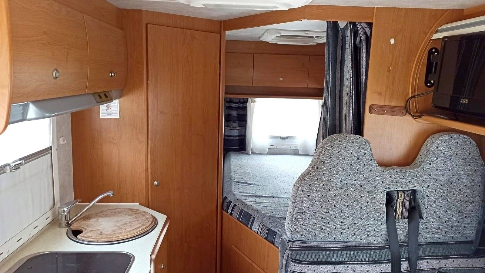 Kentucky Camp - Ford Transit MK2