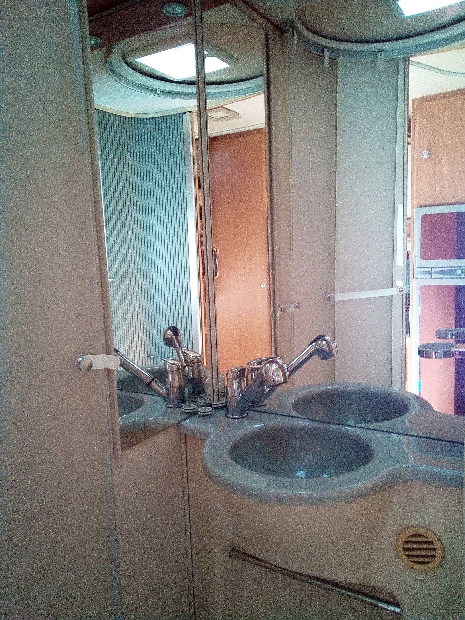 Challenger genesis 52