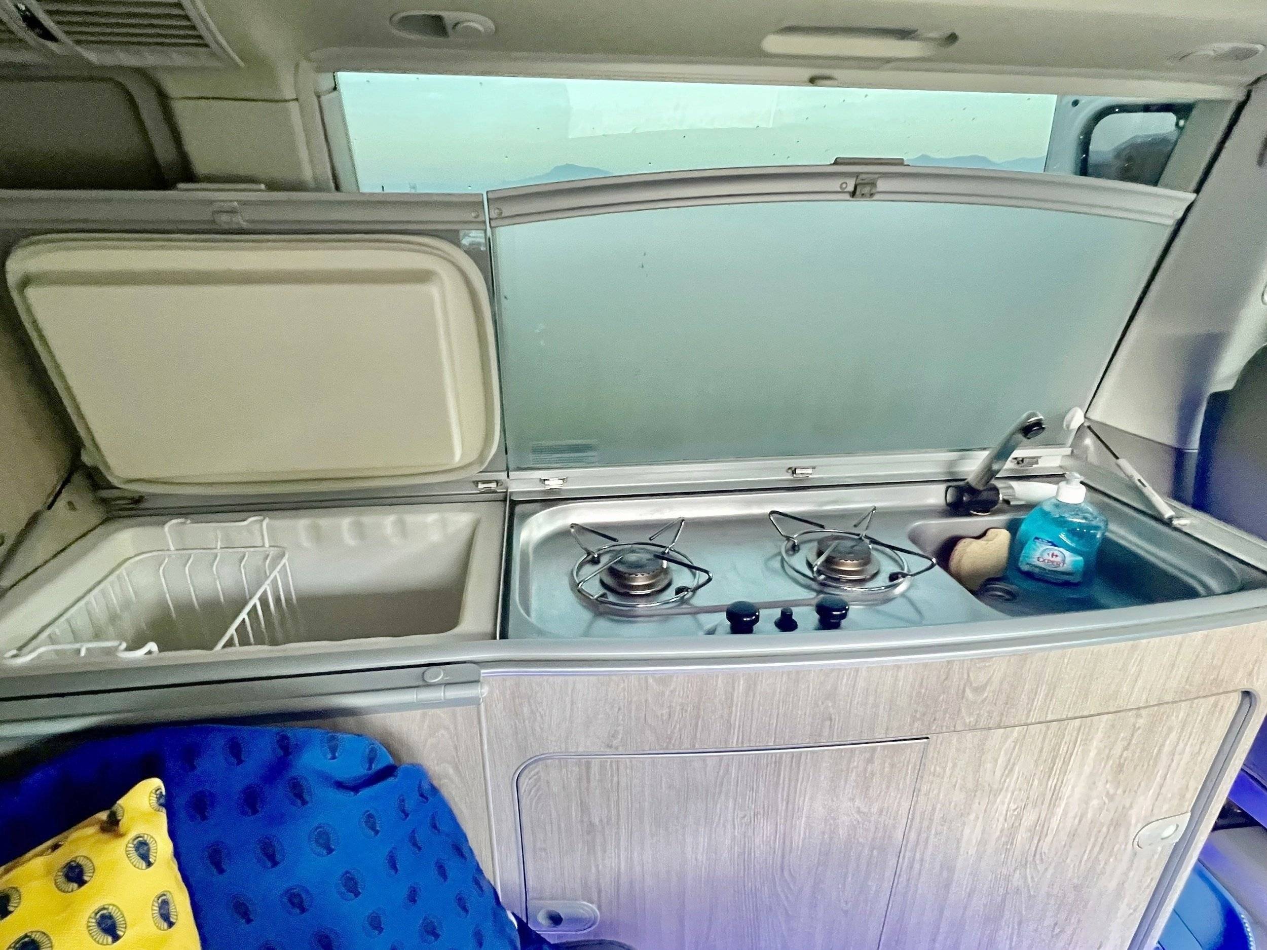 Kitchenette Volkswagen Transporter 2,0 l 140 ch - Yescapa