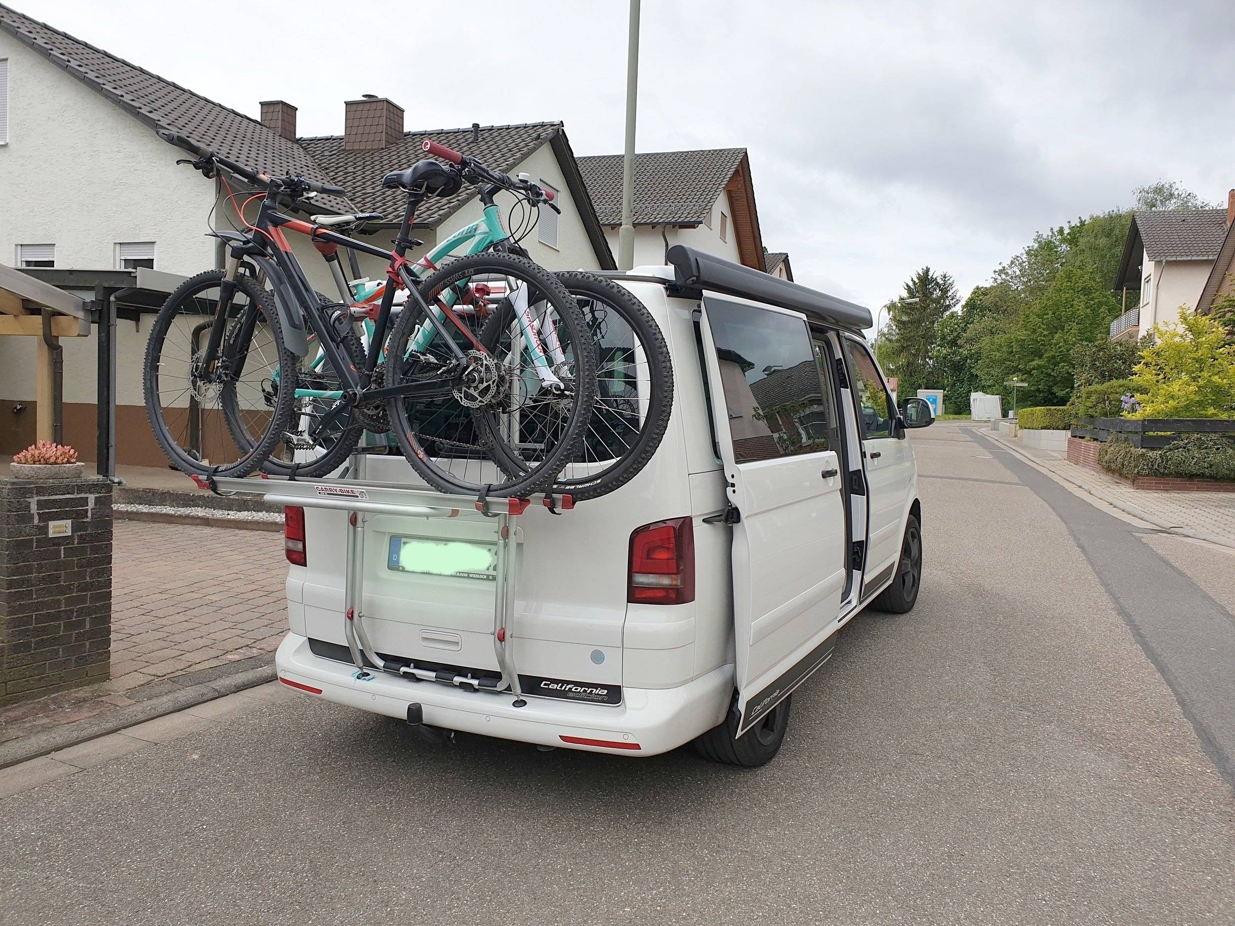 California T5 2,0 l 180 ch