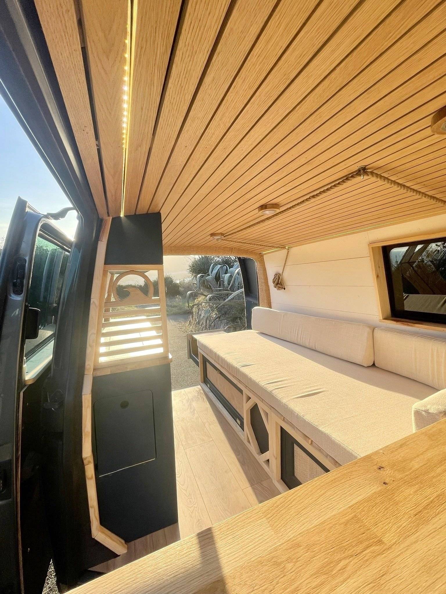 Volkswagen T5 2 l 102 ch