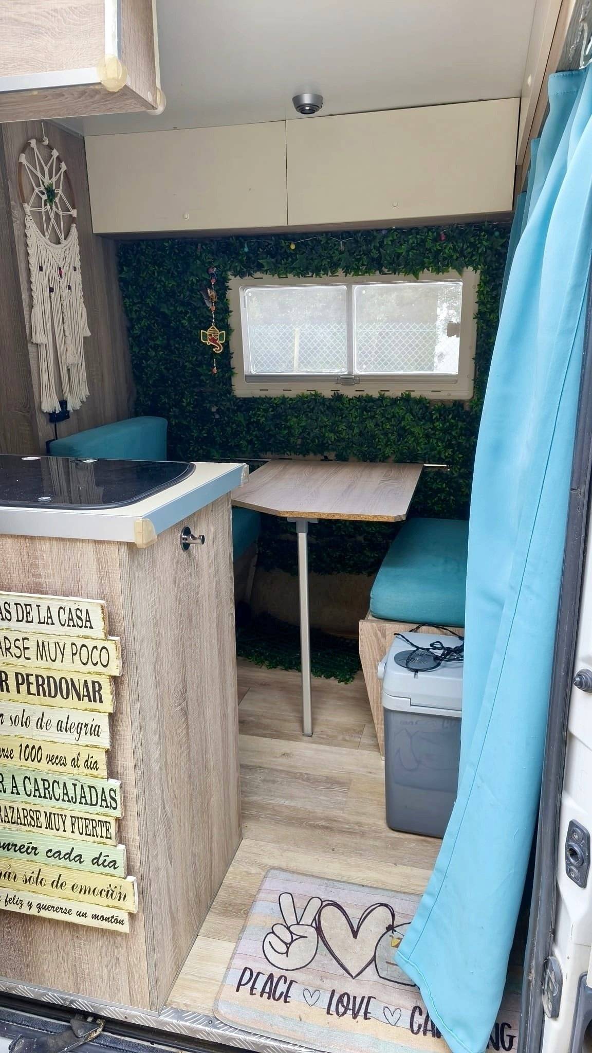 Dinette  - Yescapa
