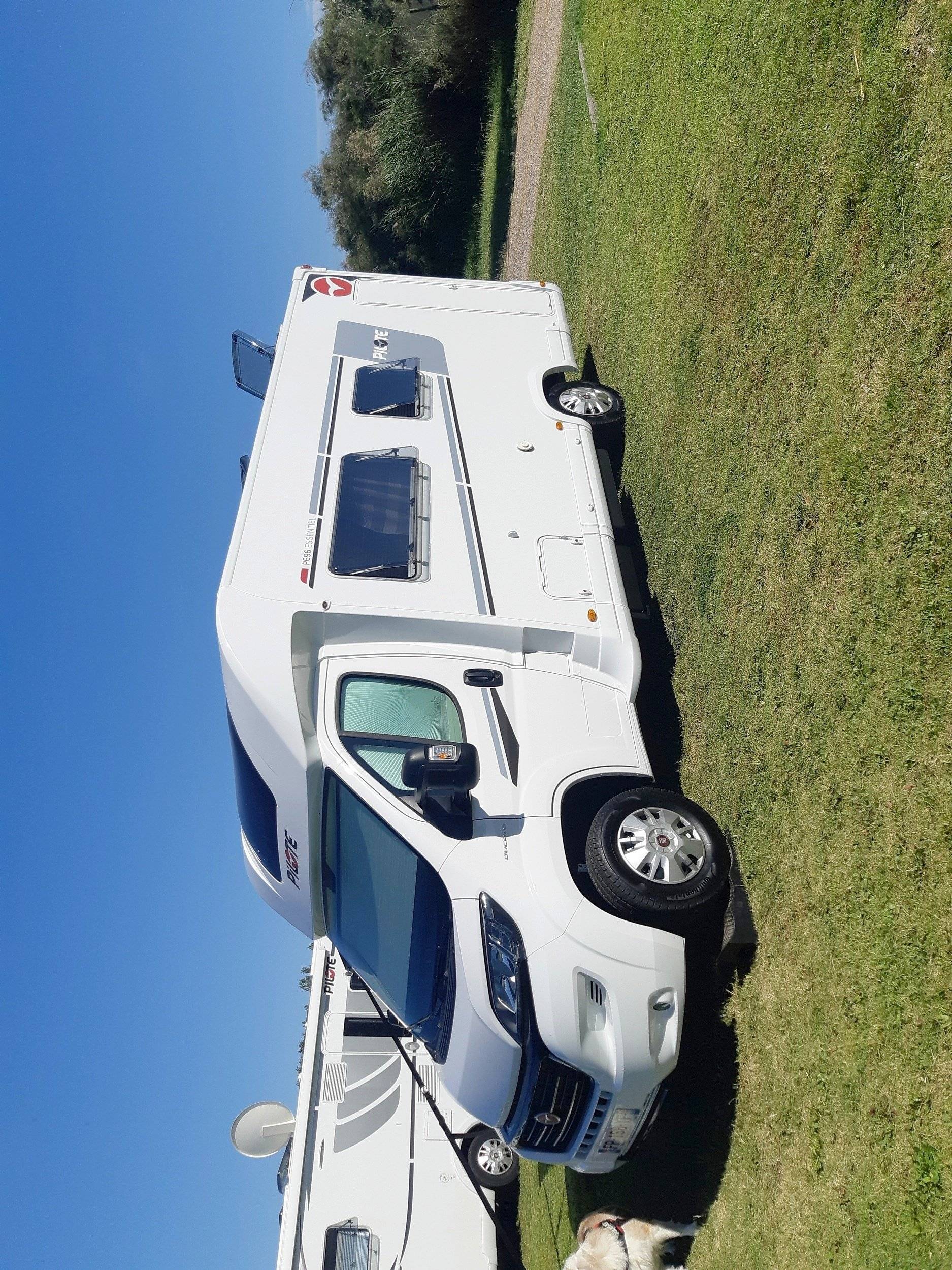 Location Campingcar profilé SaintHippolyteduFort Pilote p696d