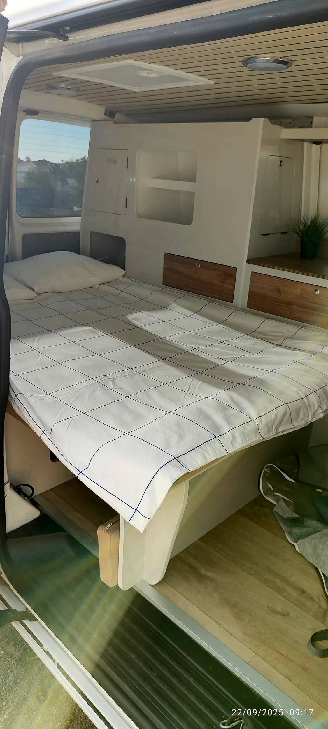 llits Volkswagen T5 2,0 l 84 ch - Yescapa