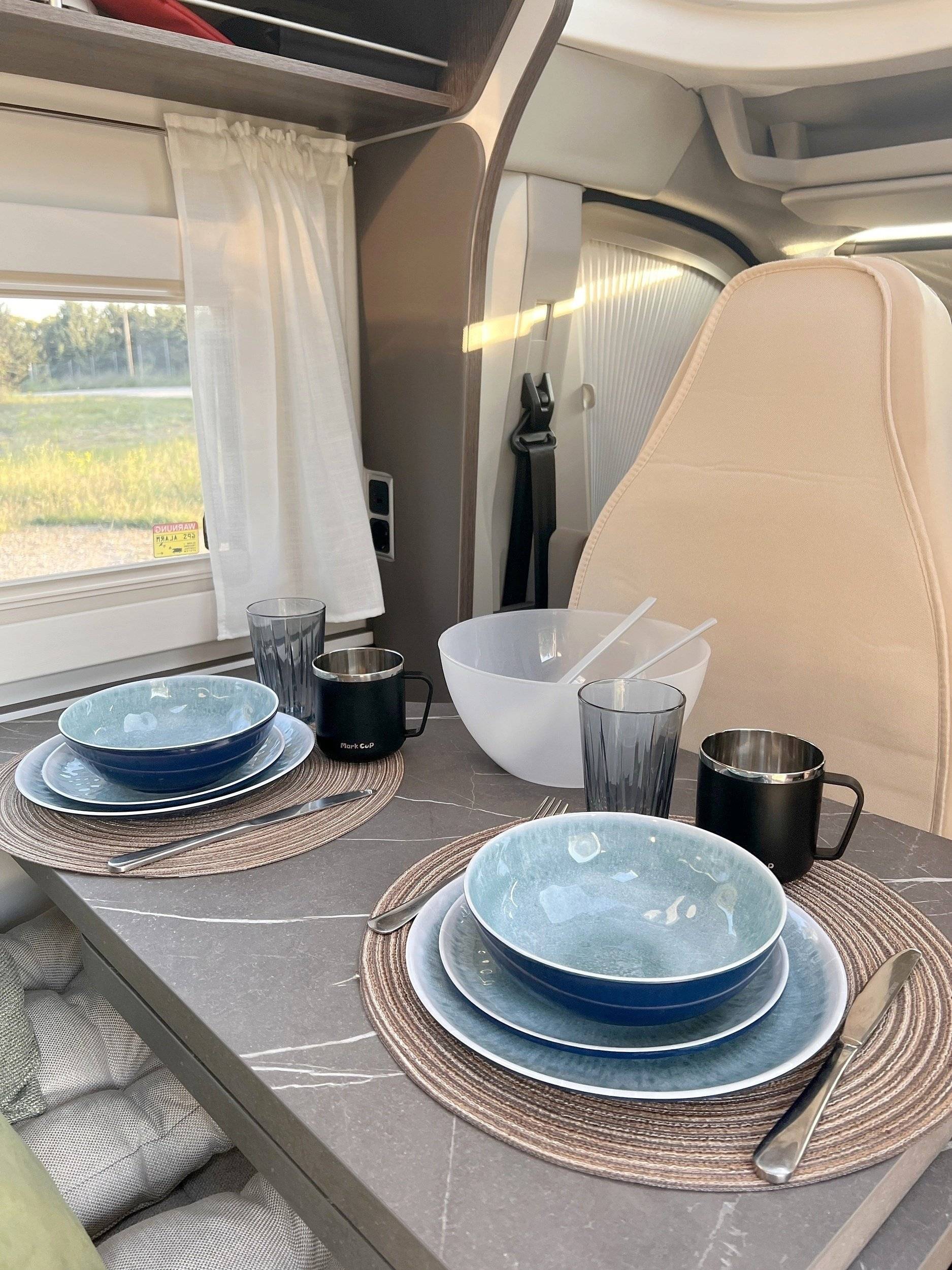 Dinette Ford Euro 6 red 2.0L automática - Yescapa