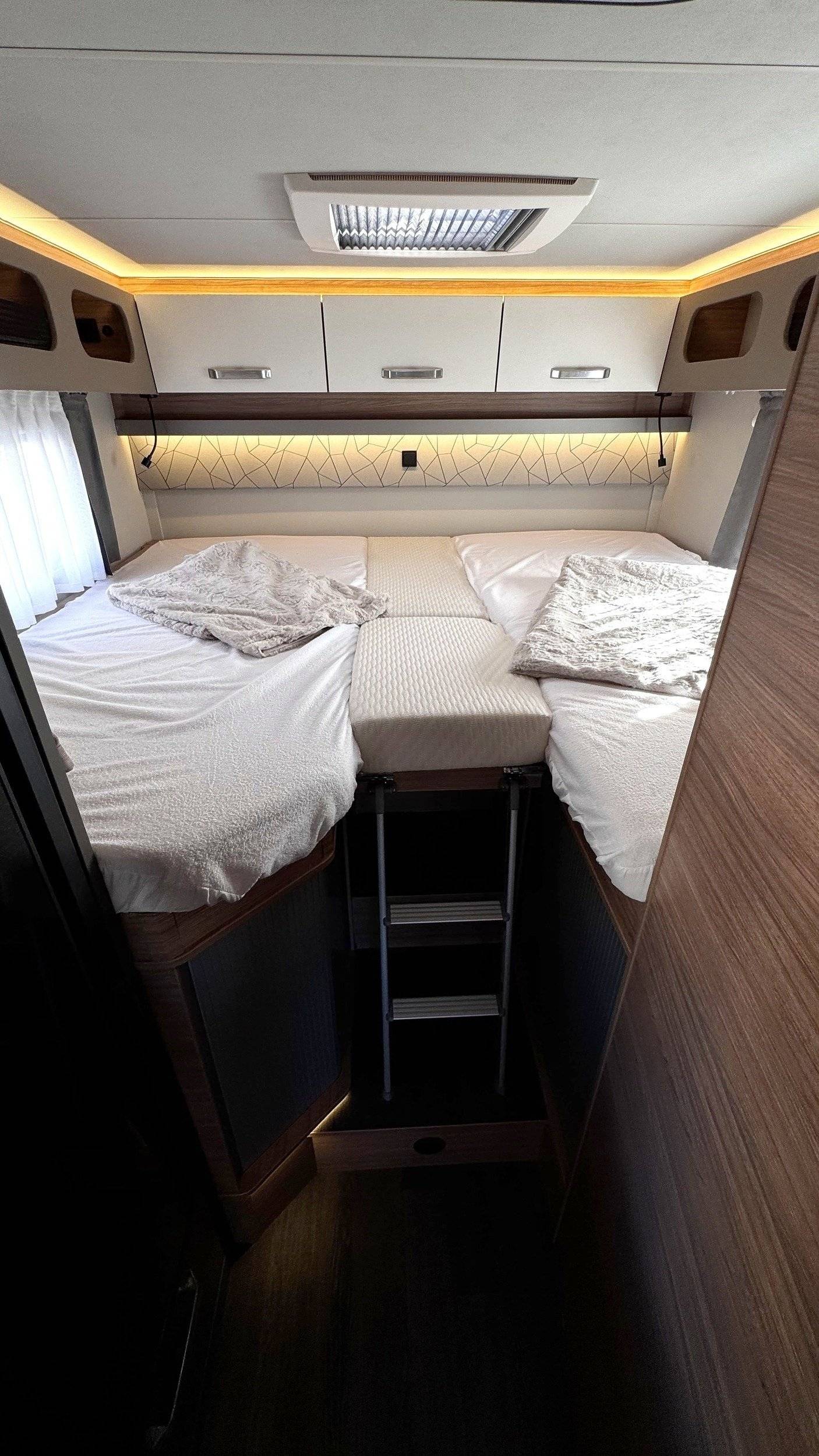 Couchages Ford Ford - Yescapa