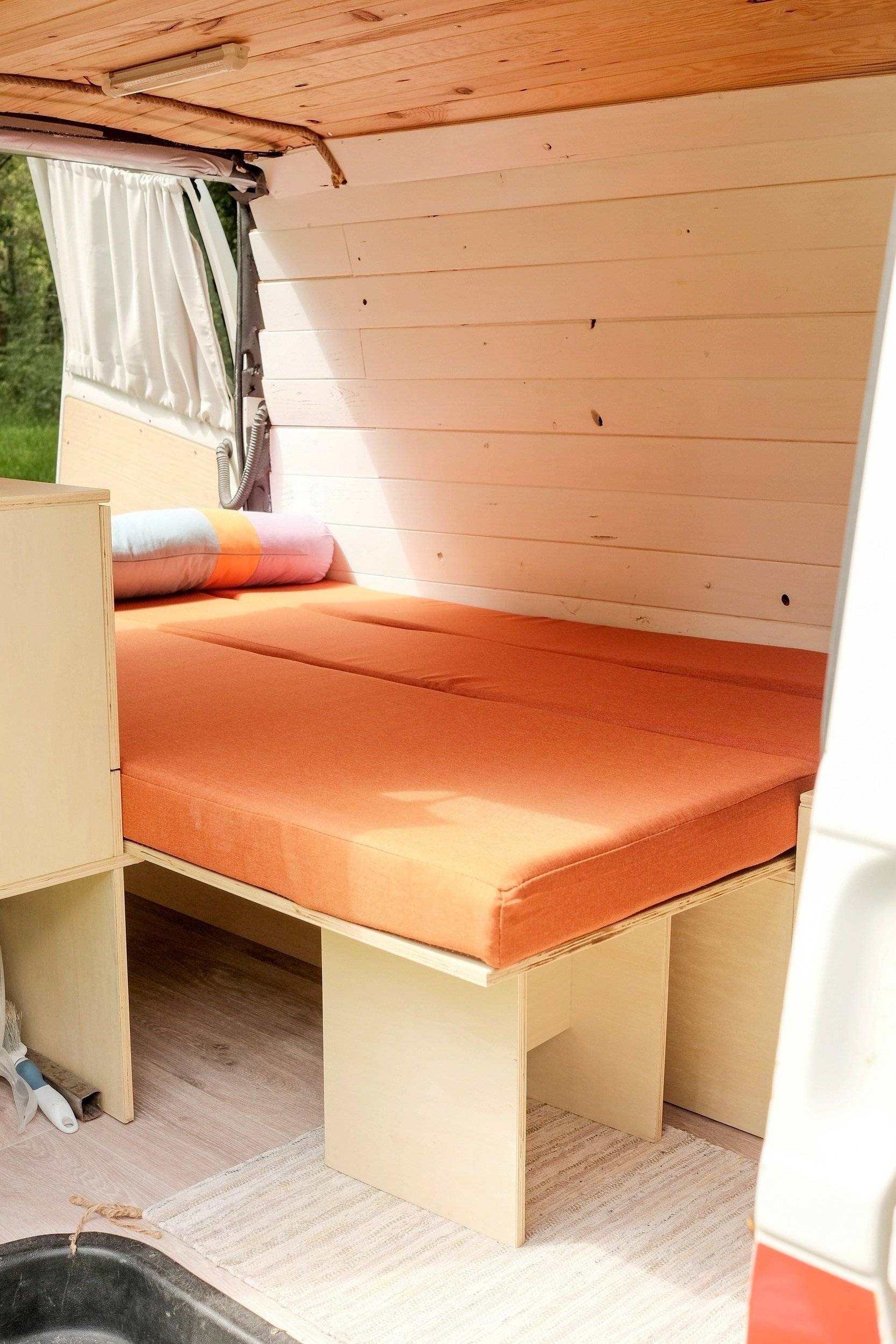 Berth Volkswagen T4 - Yescapa