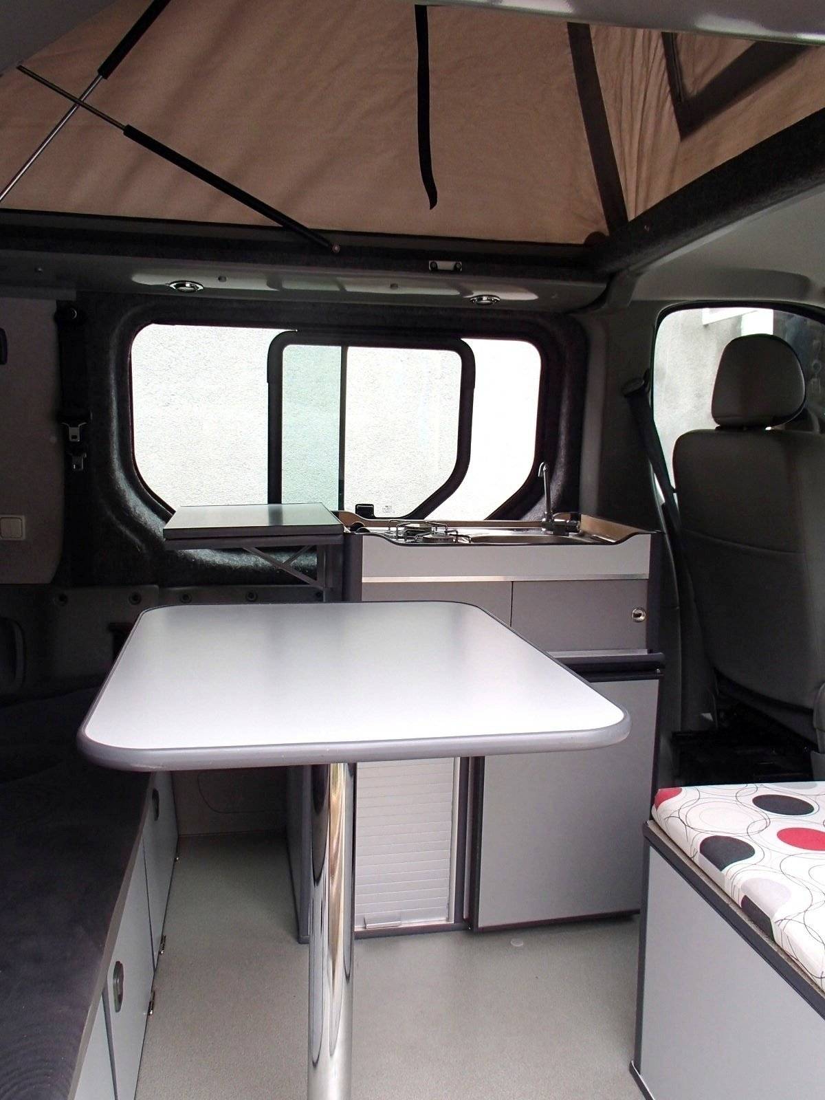 Caraben's Trafic II L2H1 2,5 dci l 145 ch