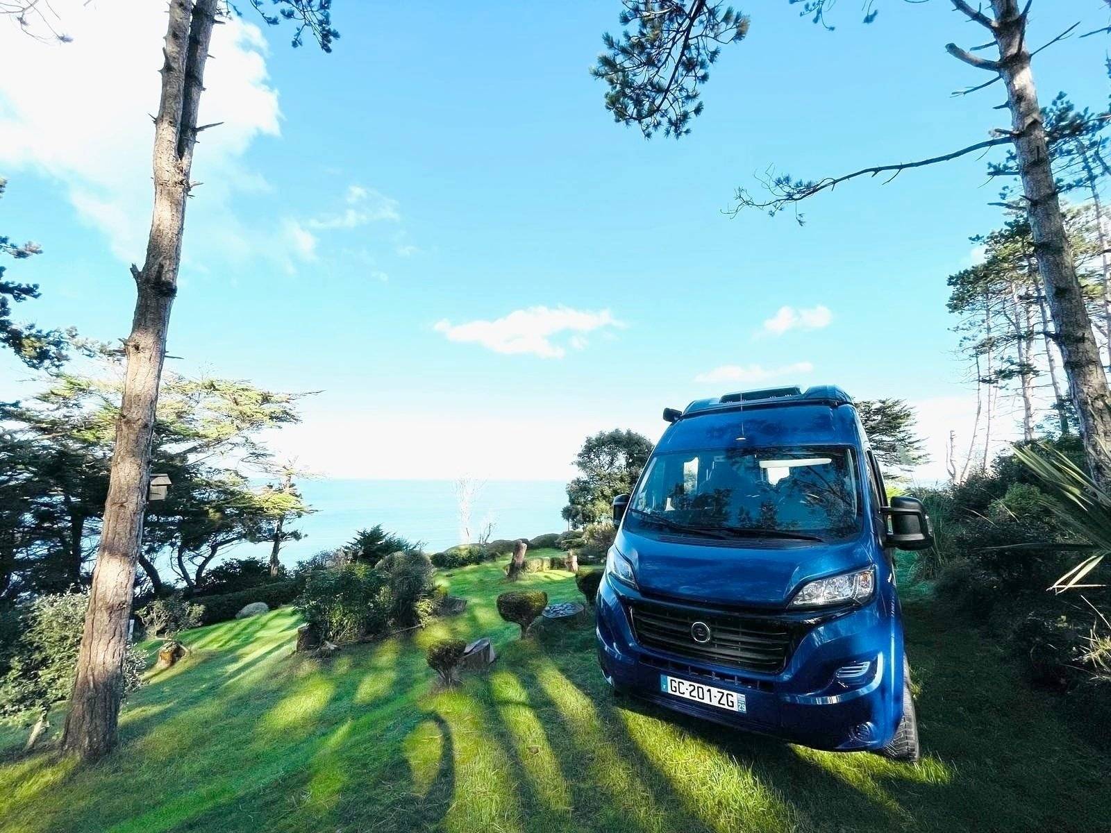 Front view from 3/4 Fiat FIAT DUCATO 2.2L 140ch - Yescapa