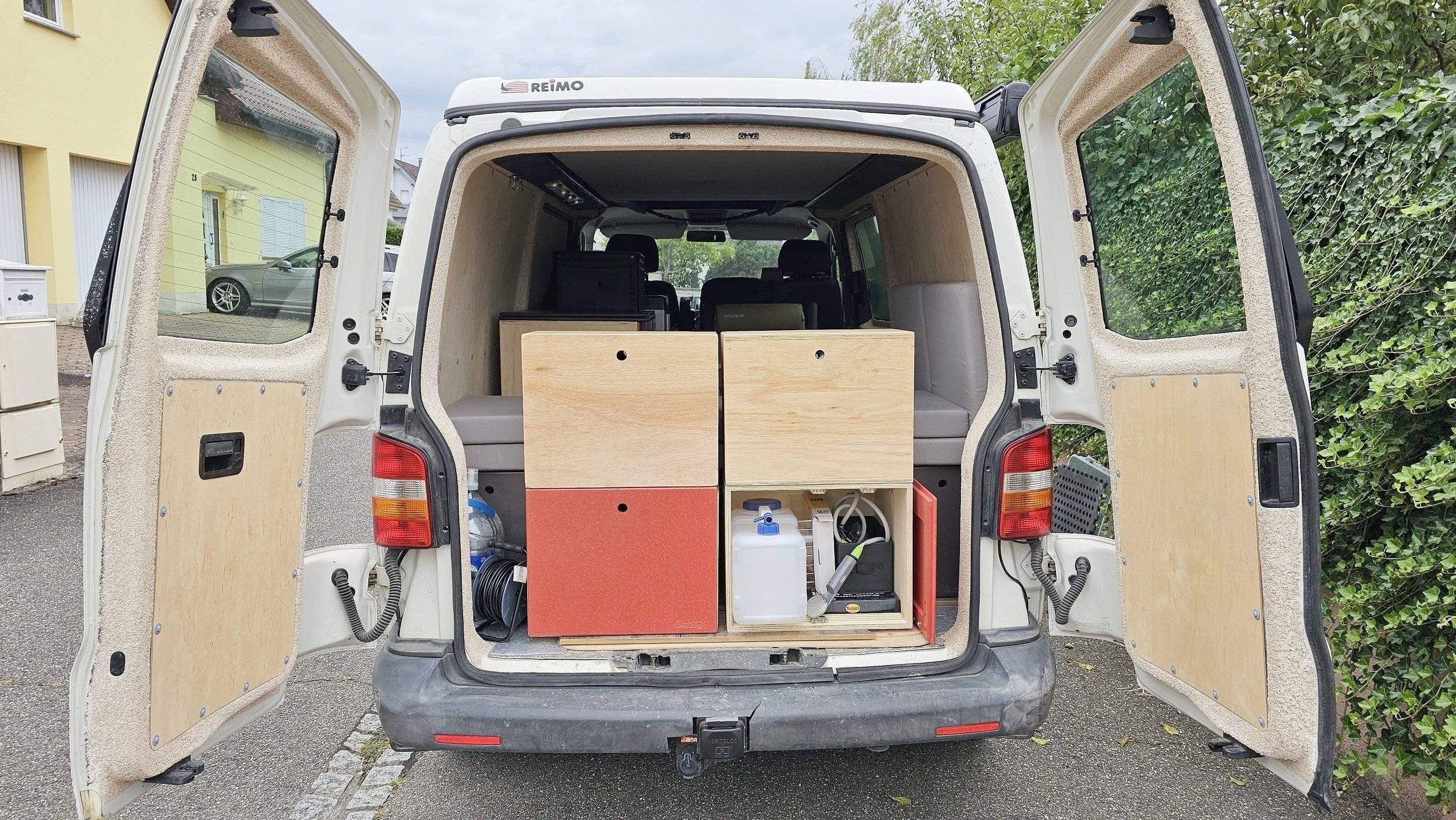 Combeing Combeing full