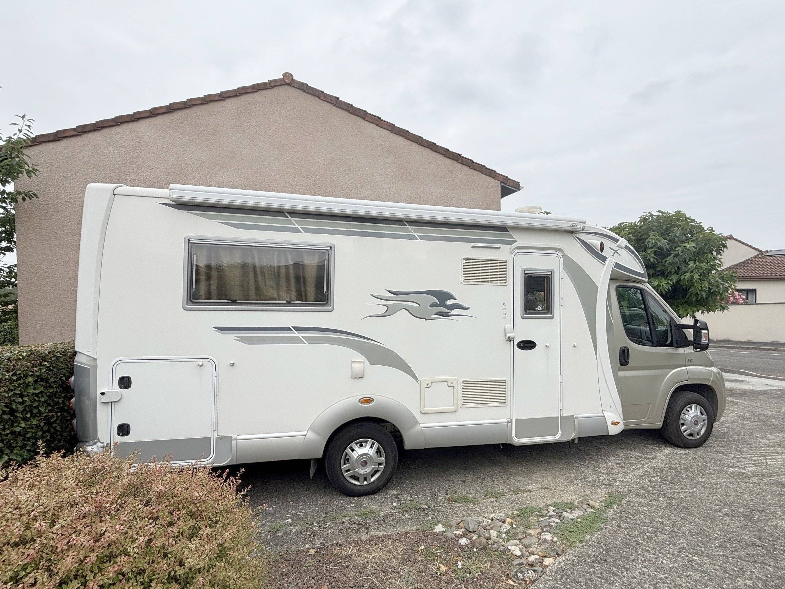 Laika X712R