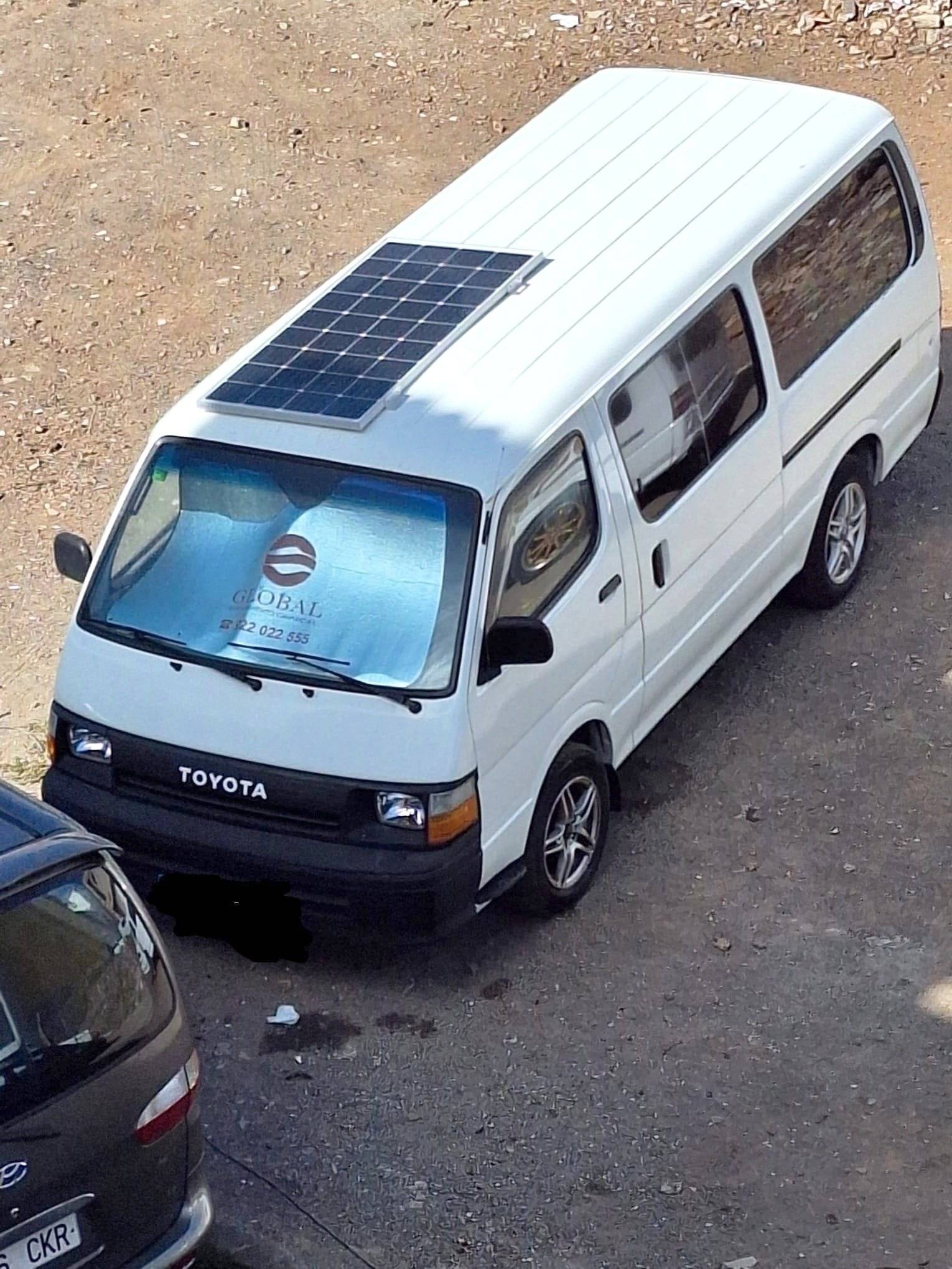 Front view from 3/4 Toyota Hiace - Yescapa