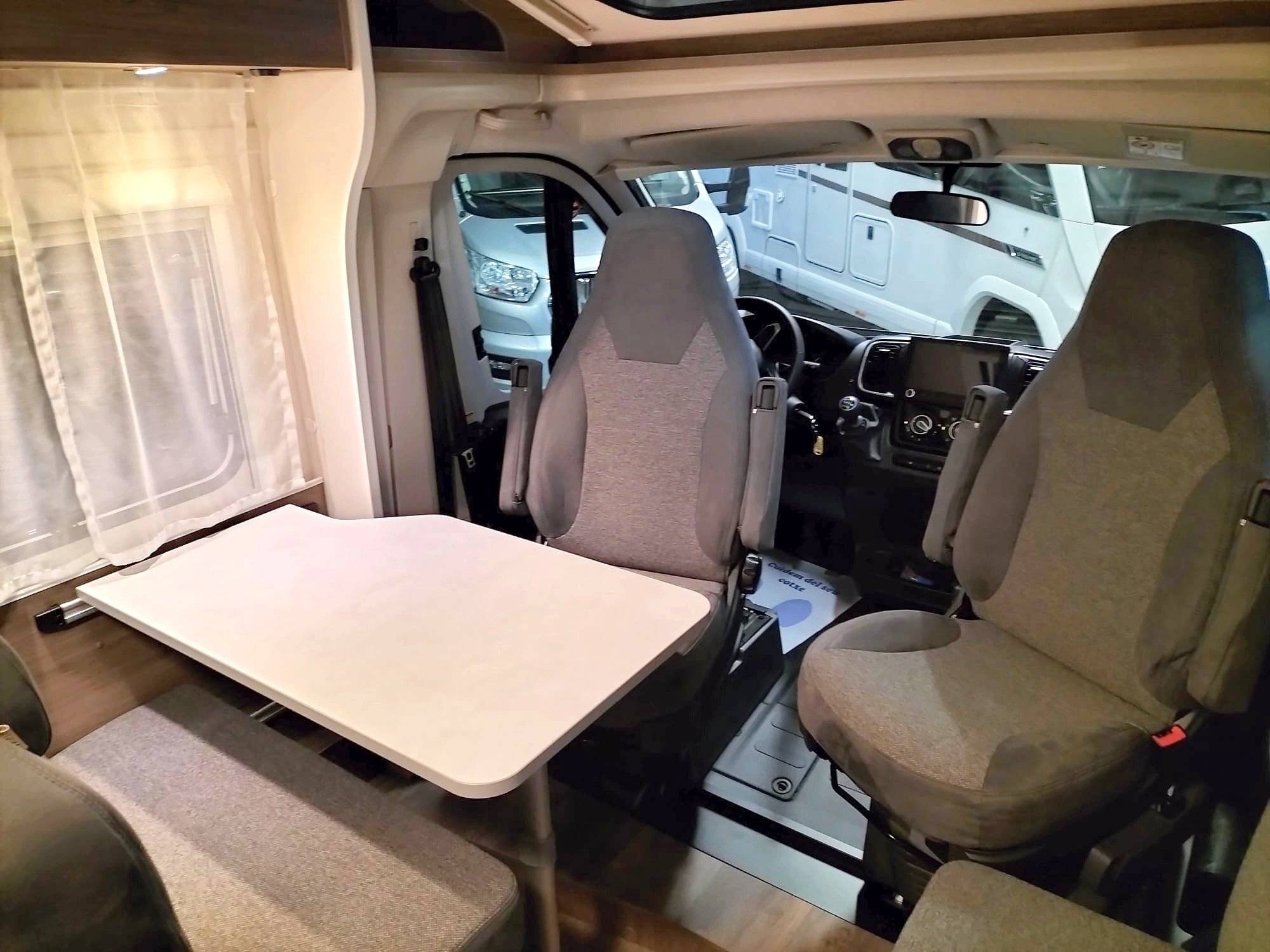 Eethoek Fiat Fiat Ducato 140 CV - Yescapa