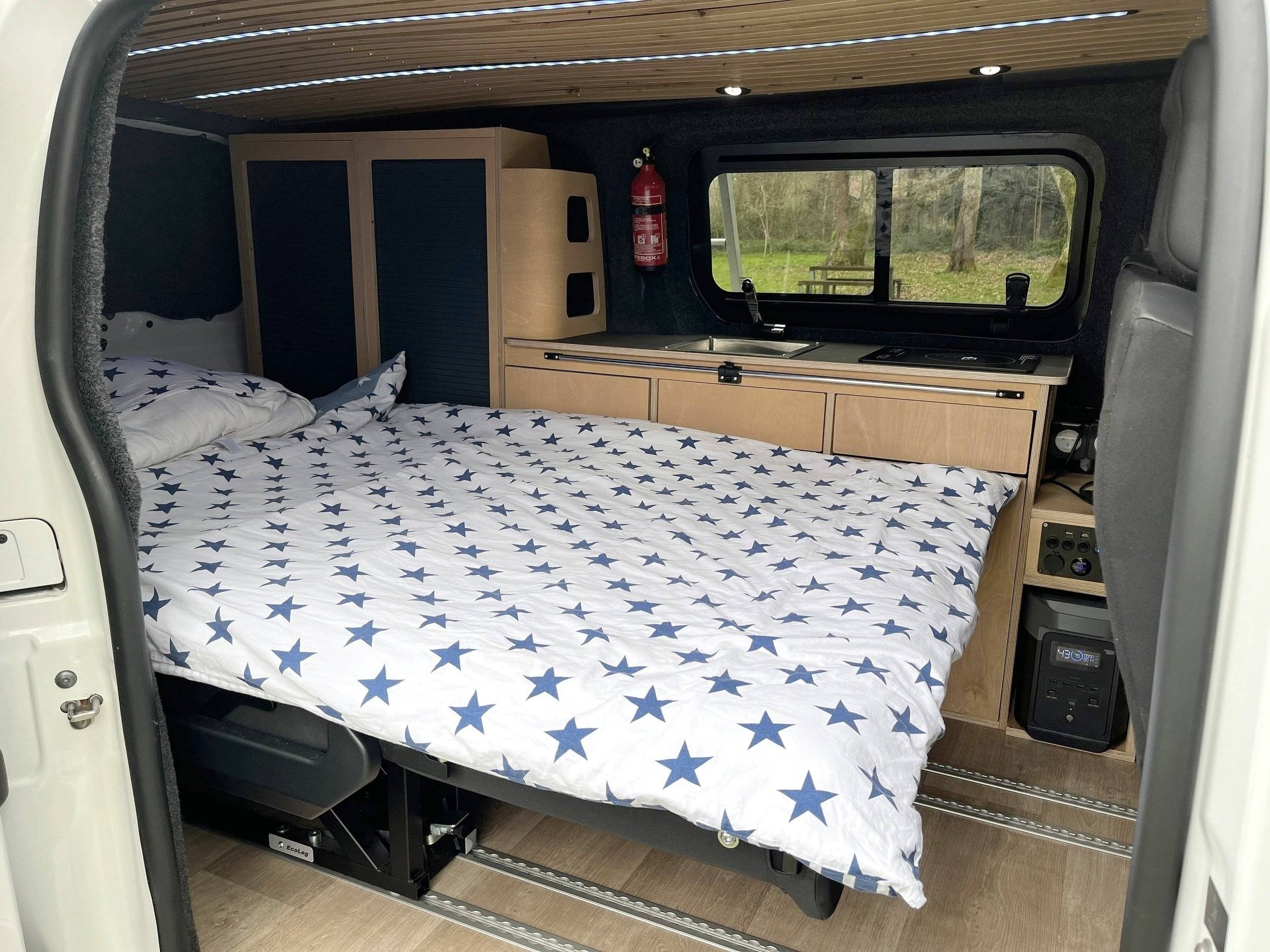 Concept Van Loisirs Expert 180 ch eat8