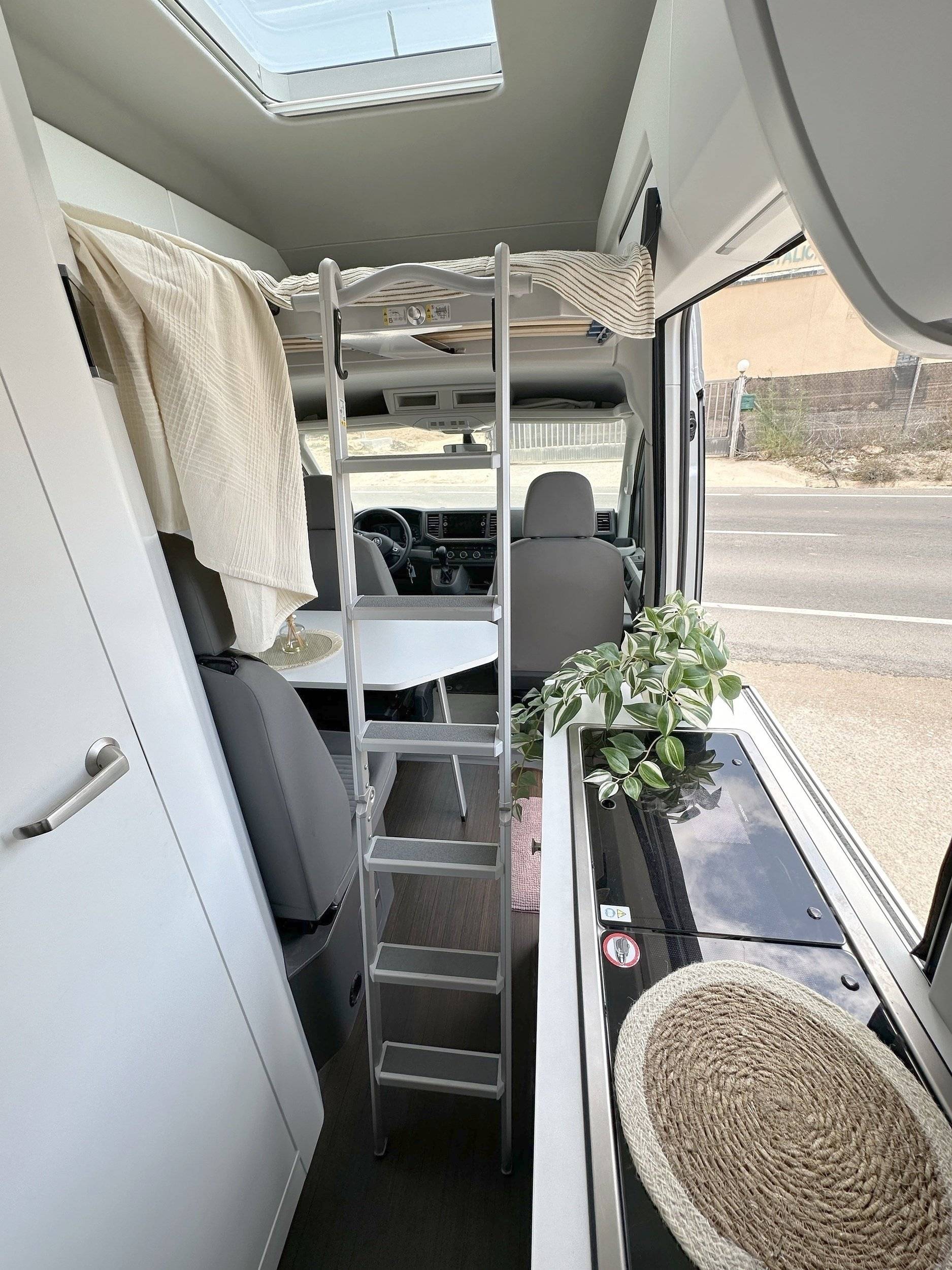 Volkswagen Grand California 600