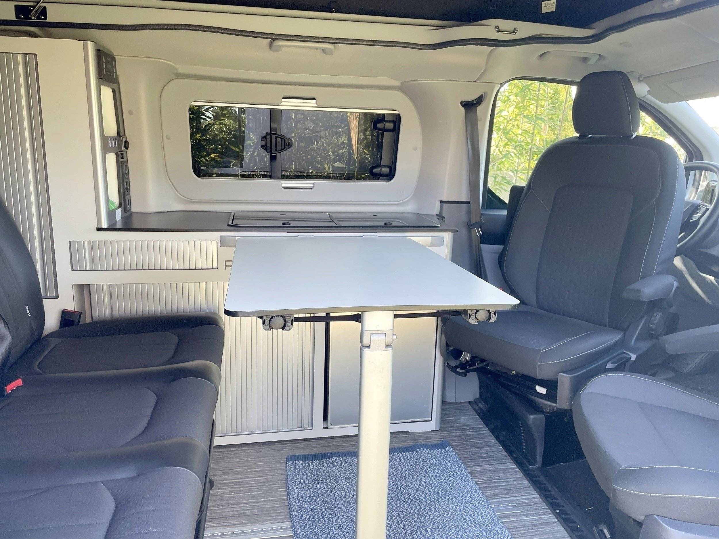 Comedor Ford TOURNEO PANAMA PEAK 10+ - Yescapa