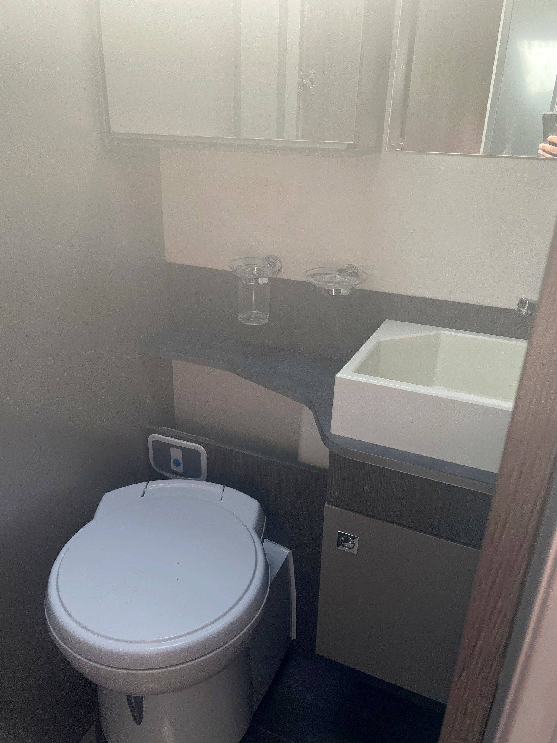 Challenger 348 XLB Graphite