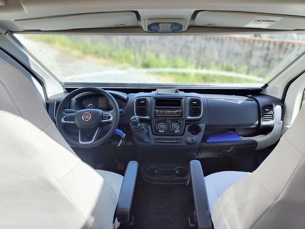 Mclouis MENFYS VAN 3 MAXI S-LINE (2)