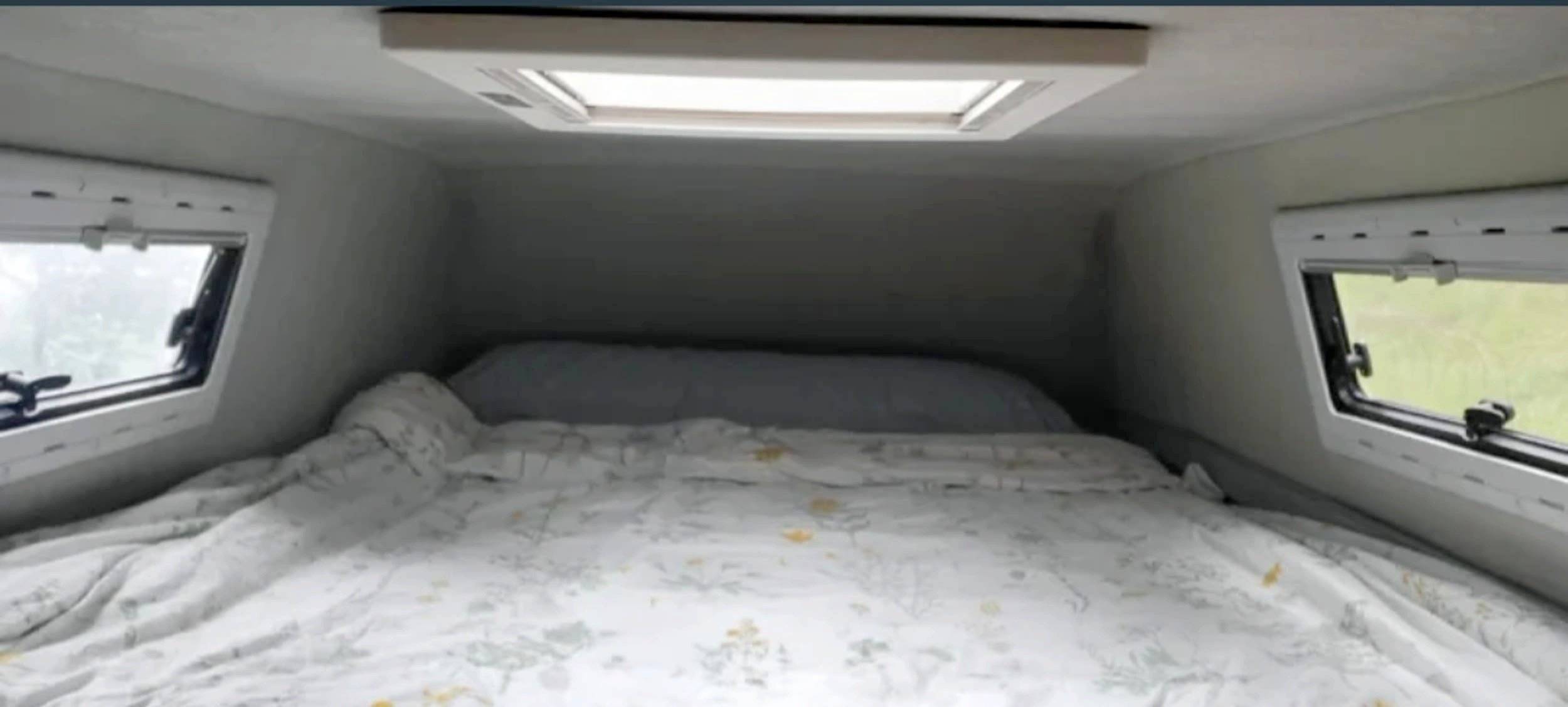 Berth Ford transit nugget - Yescapa