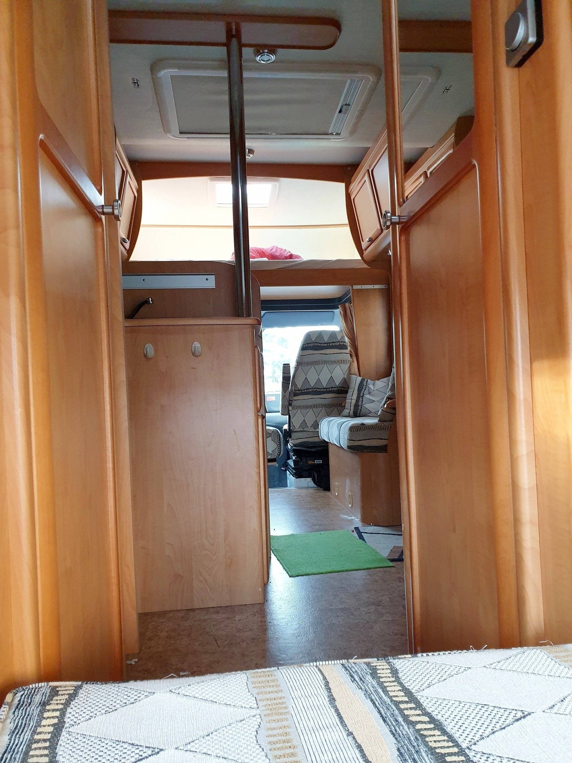 Schlafplätze Mercedes Sprinter 316 cdi - Yescapa