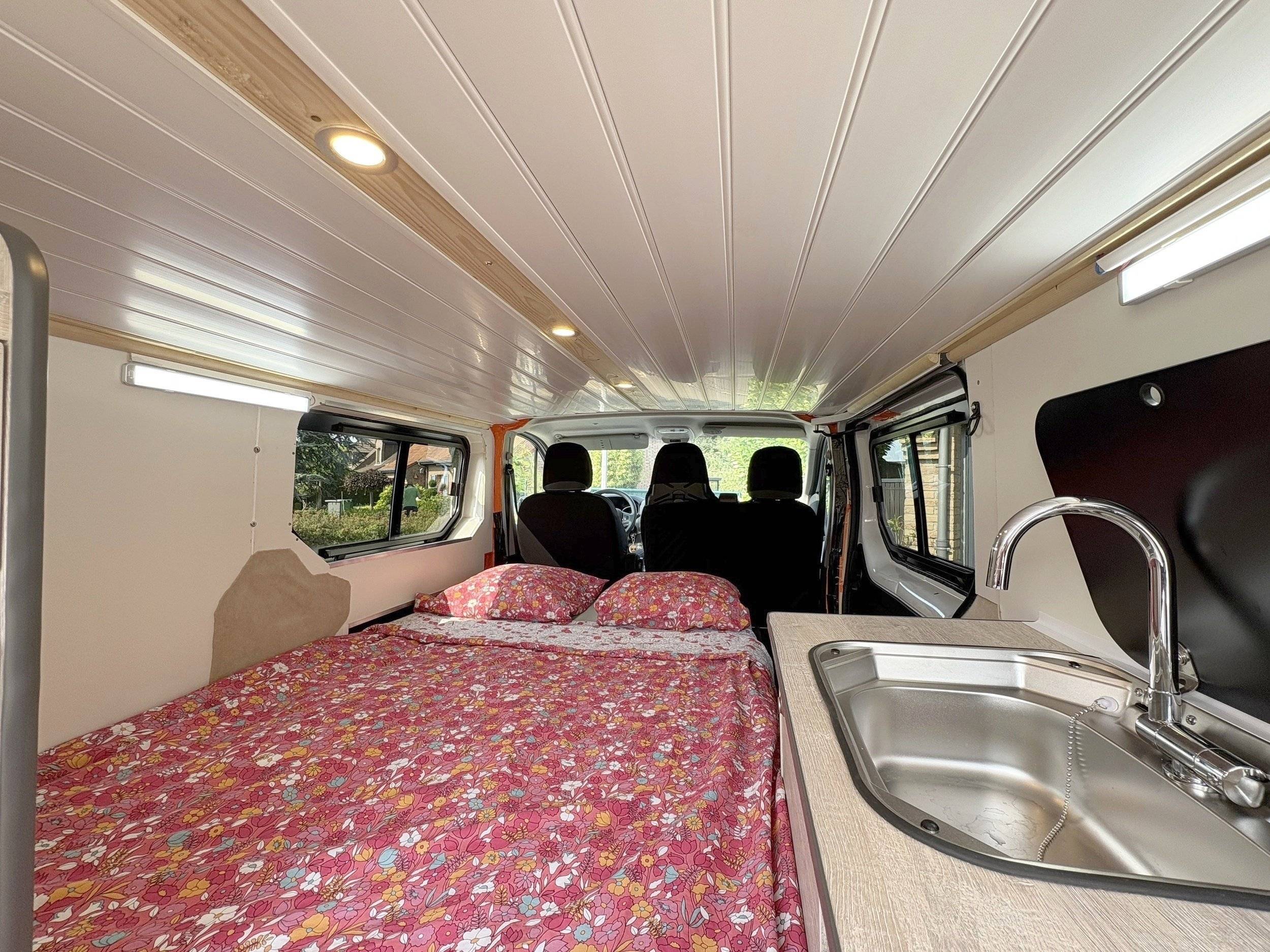 Schlafplätze Renault trafic 3 H1L2 - Yescapa