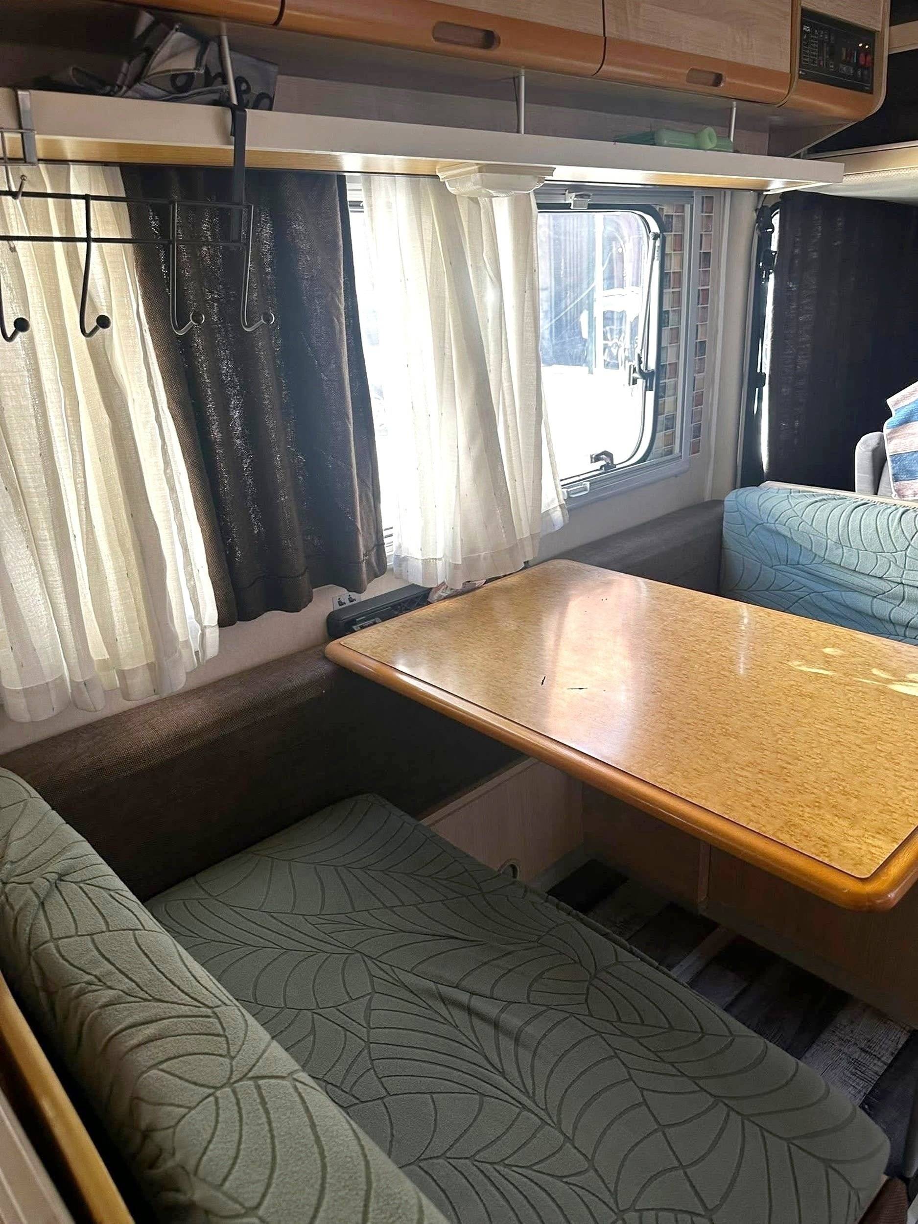 Coin repas Fiat Ducato 1.9 TDS - Yescapa