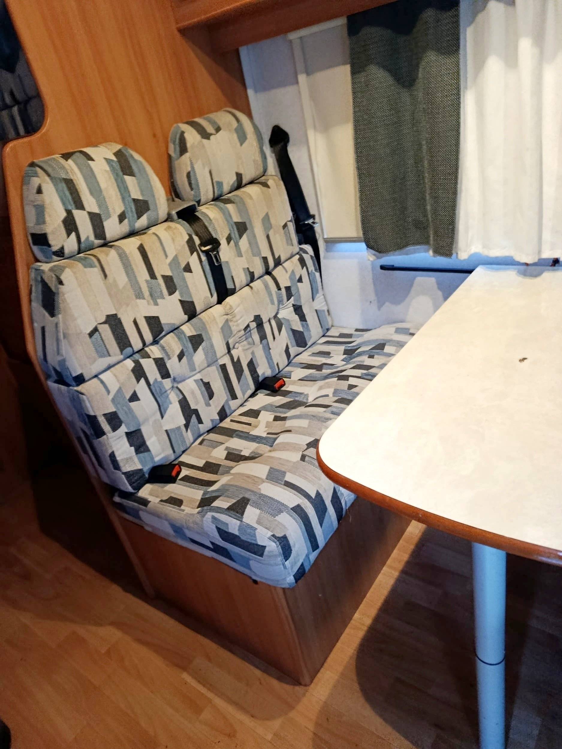 Coin repas Fiat Ducato 2.7 jtd - Yescapa