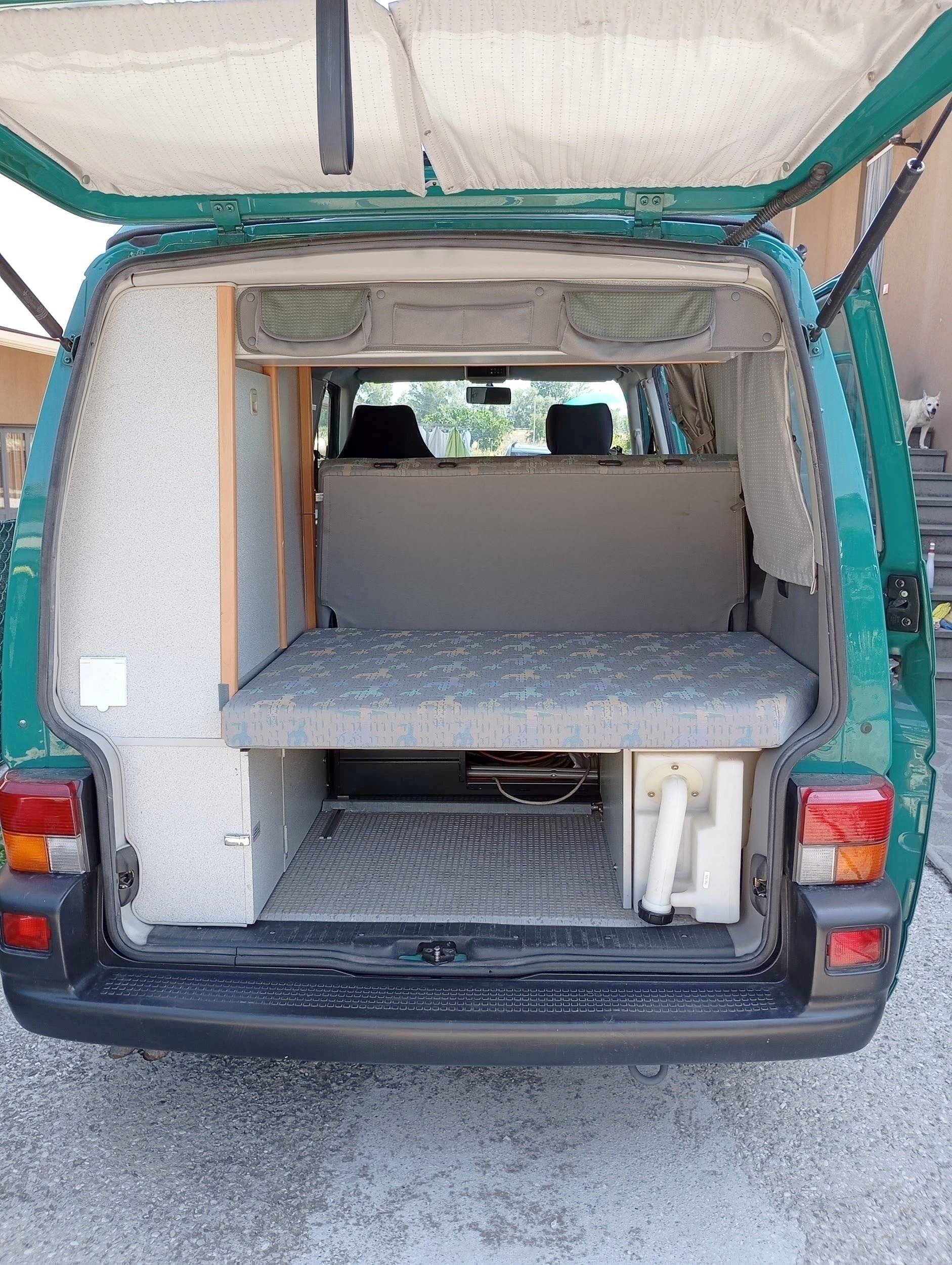 Vue arrière Volkswagen - Yescapa
