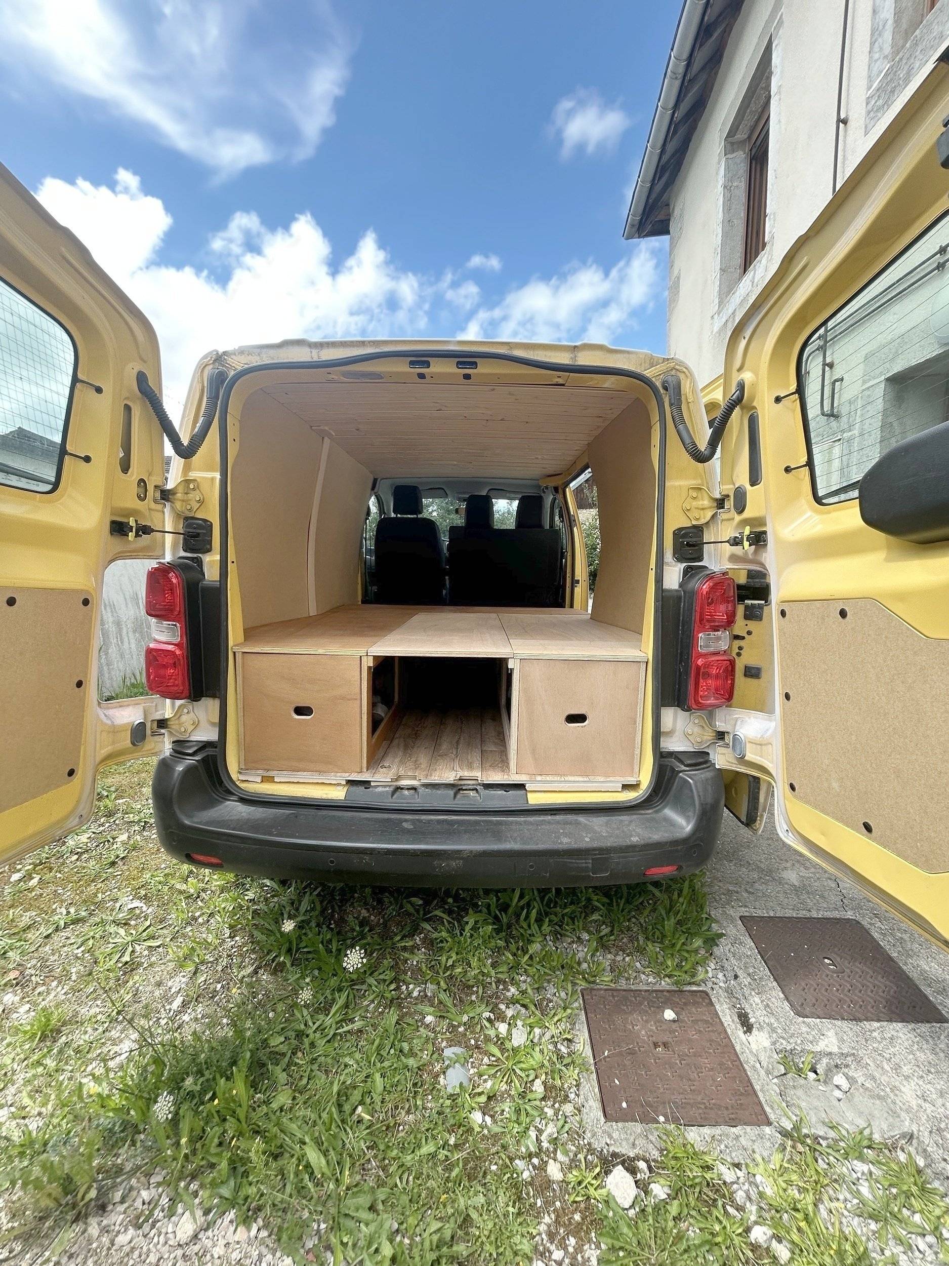 Vue arrière Citroën Citroën jumpy - Yescapa