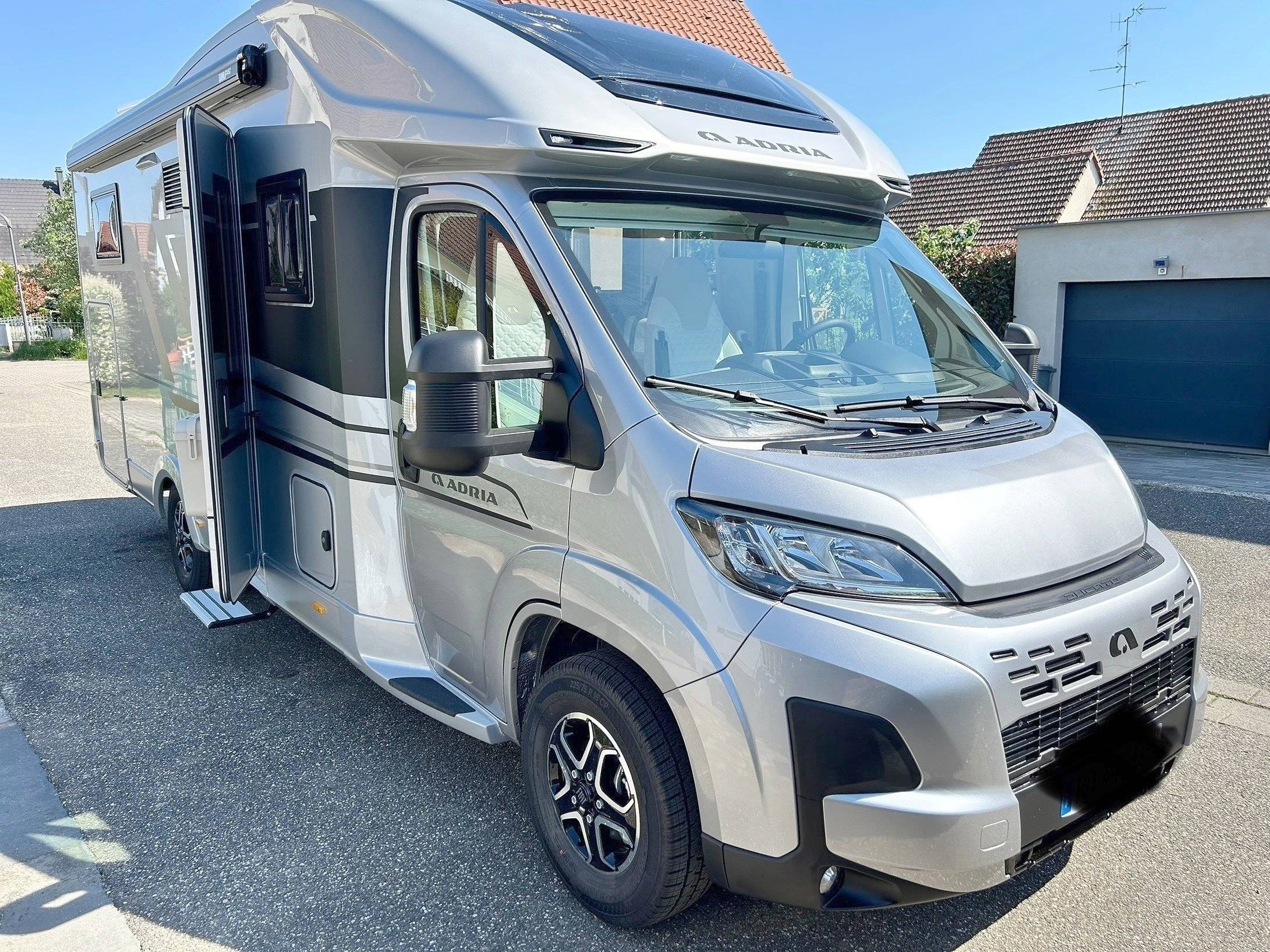 Vue avant de 3/4 Fiat Ducato 2,3 l 180 ch/Al-Ko - Yescapa
